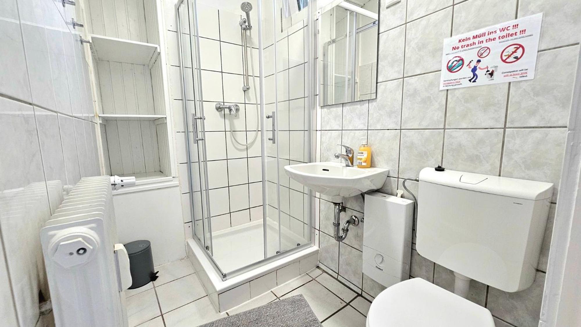 One-Bedroom Apartment photo 2