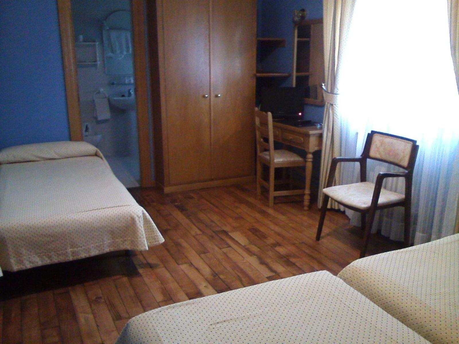 Triple Room - Photo 1