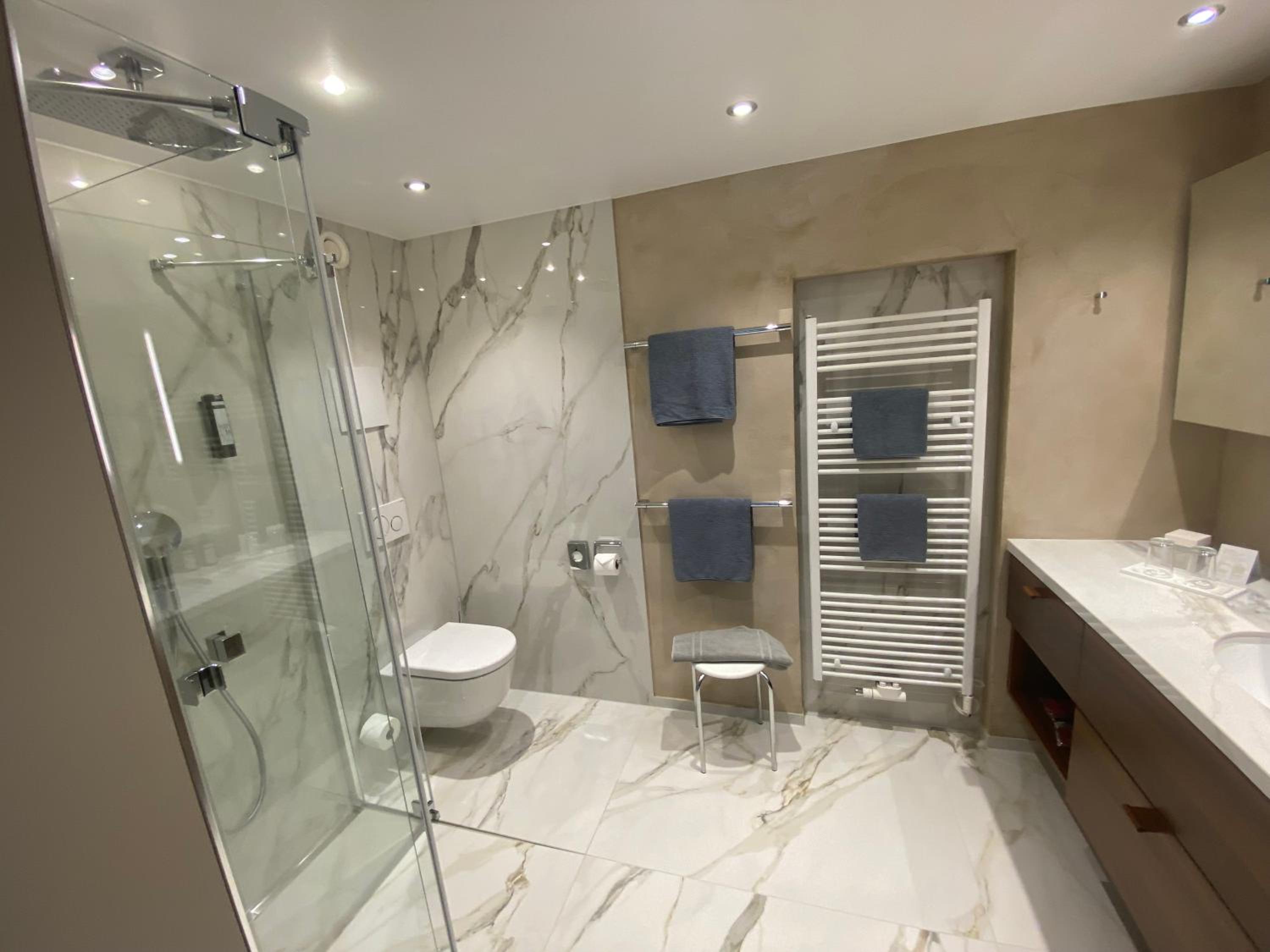 One-Bedroom Suite photo 3