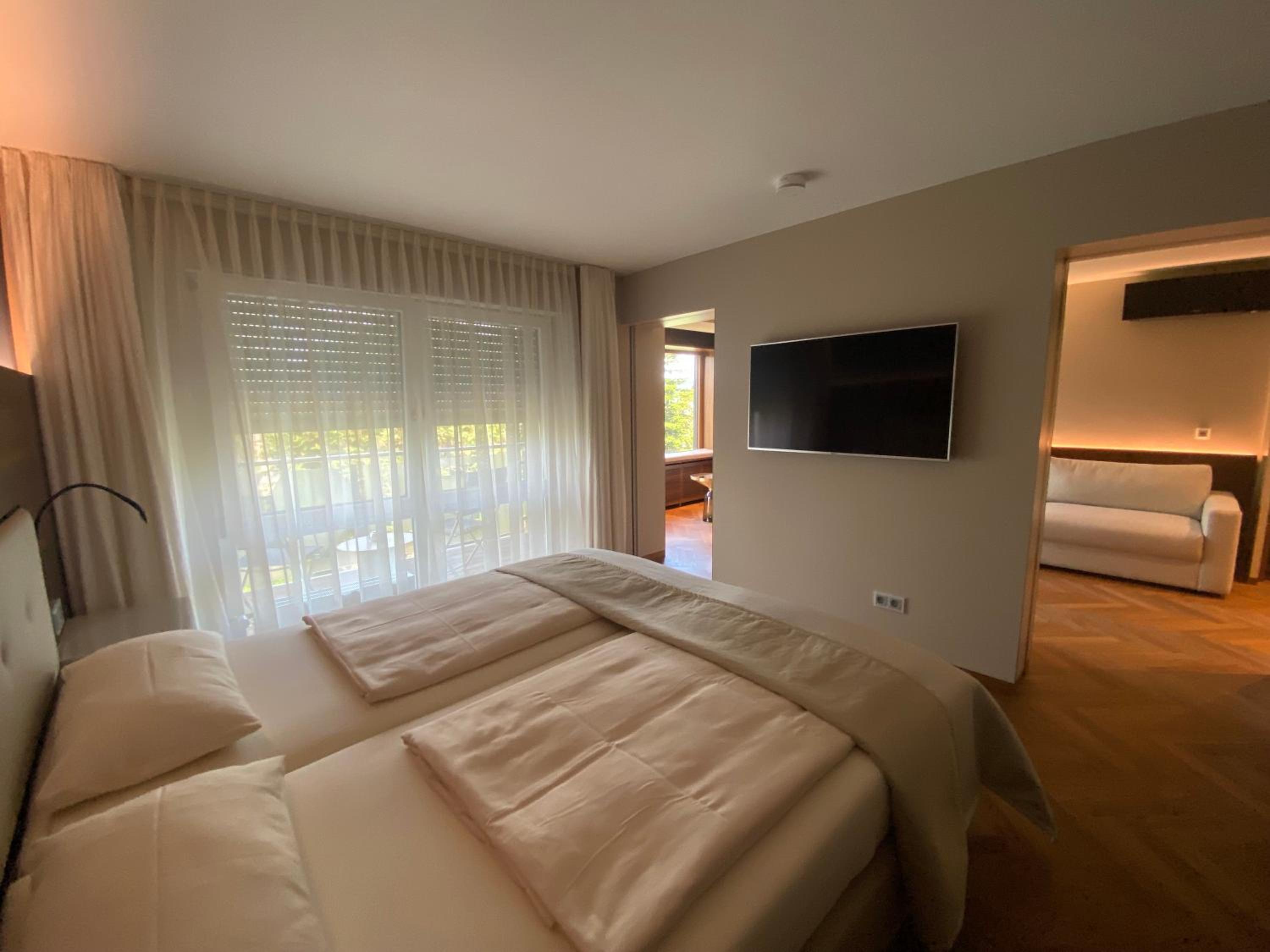 One-Bedroom Suite