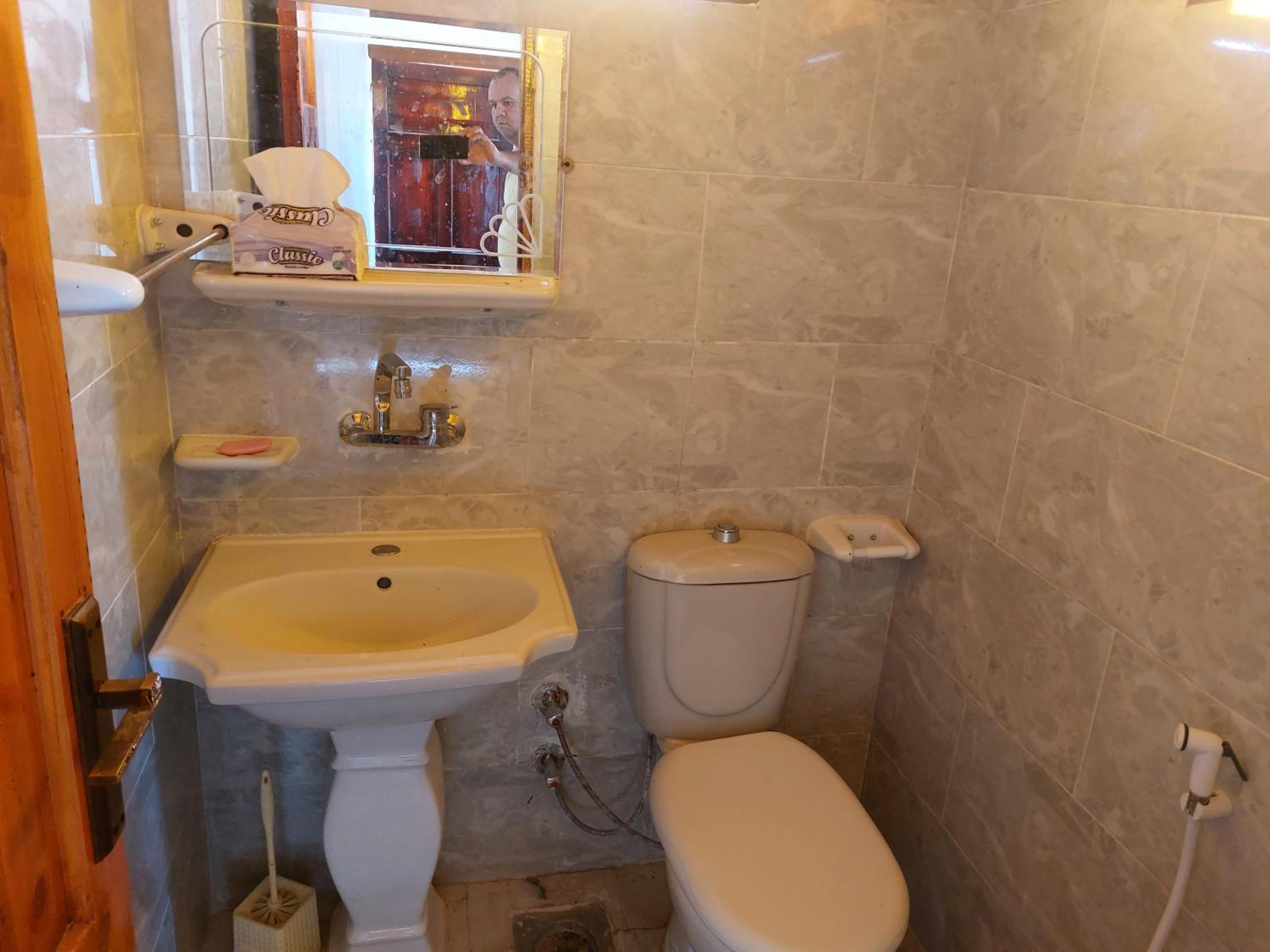Budget Double Room - Photo 3