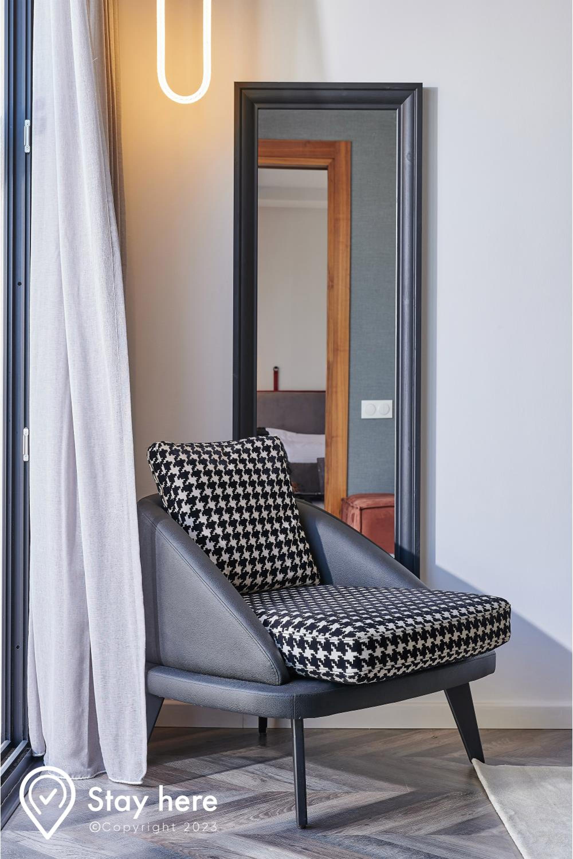 Penthouse Apartment - Photo 7