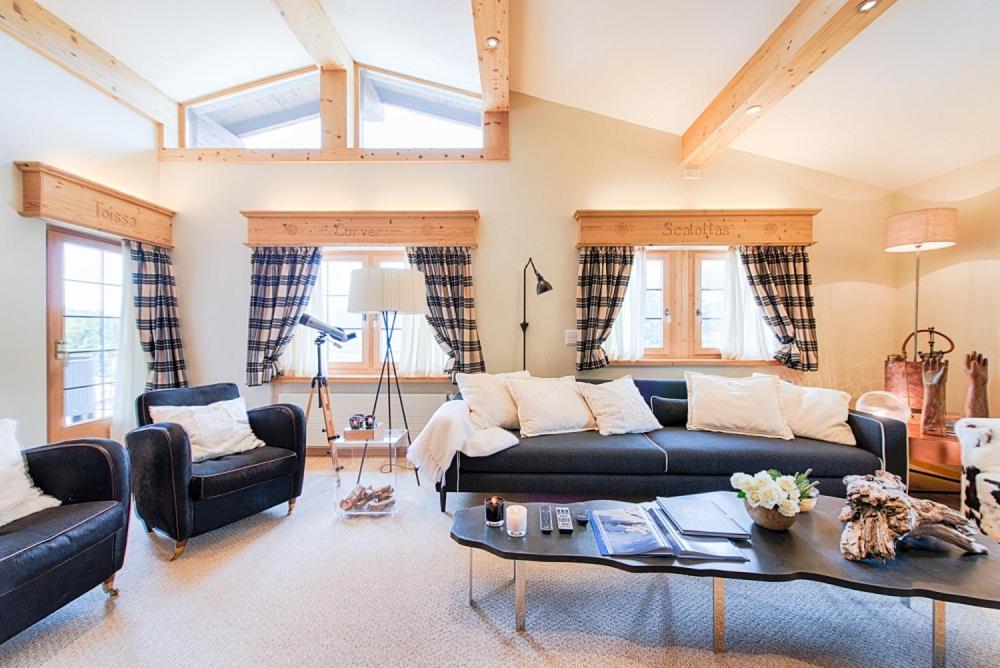 Four-Bedroom House photo 1