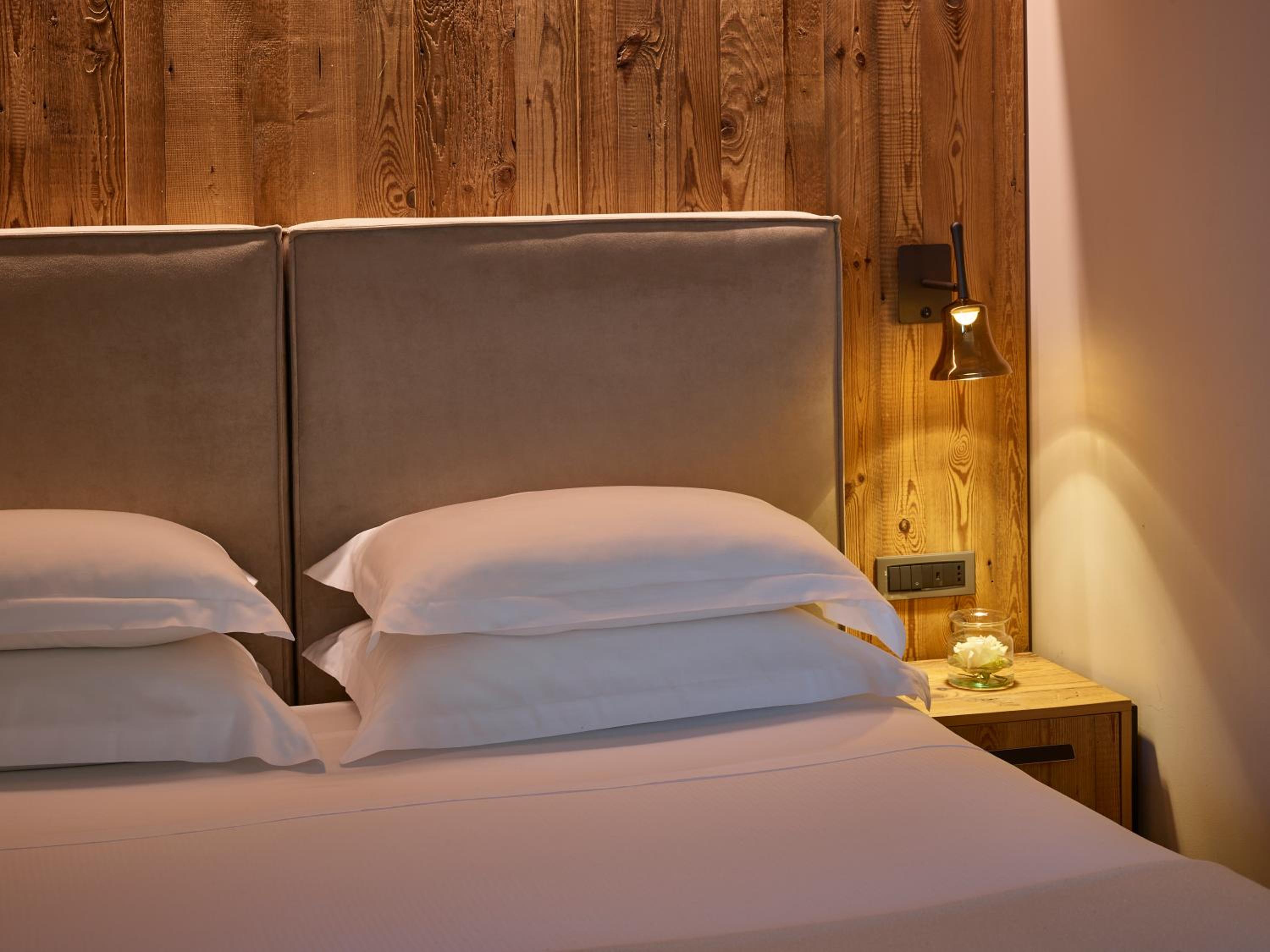 Deluxe Double Room with Mountain View