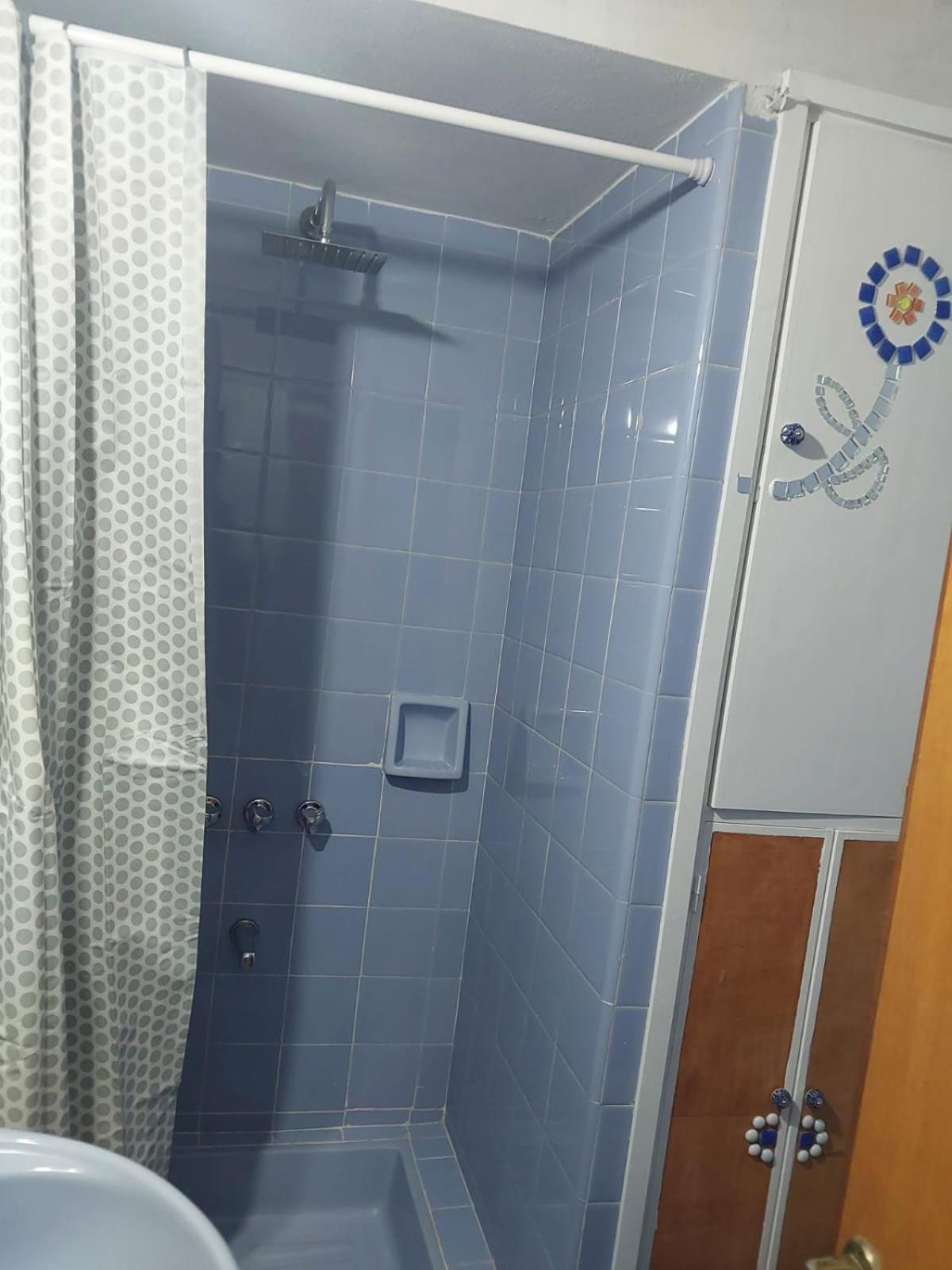 Double Room with Shared Bathroom photo 2