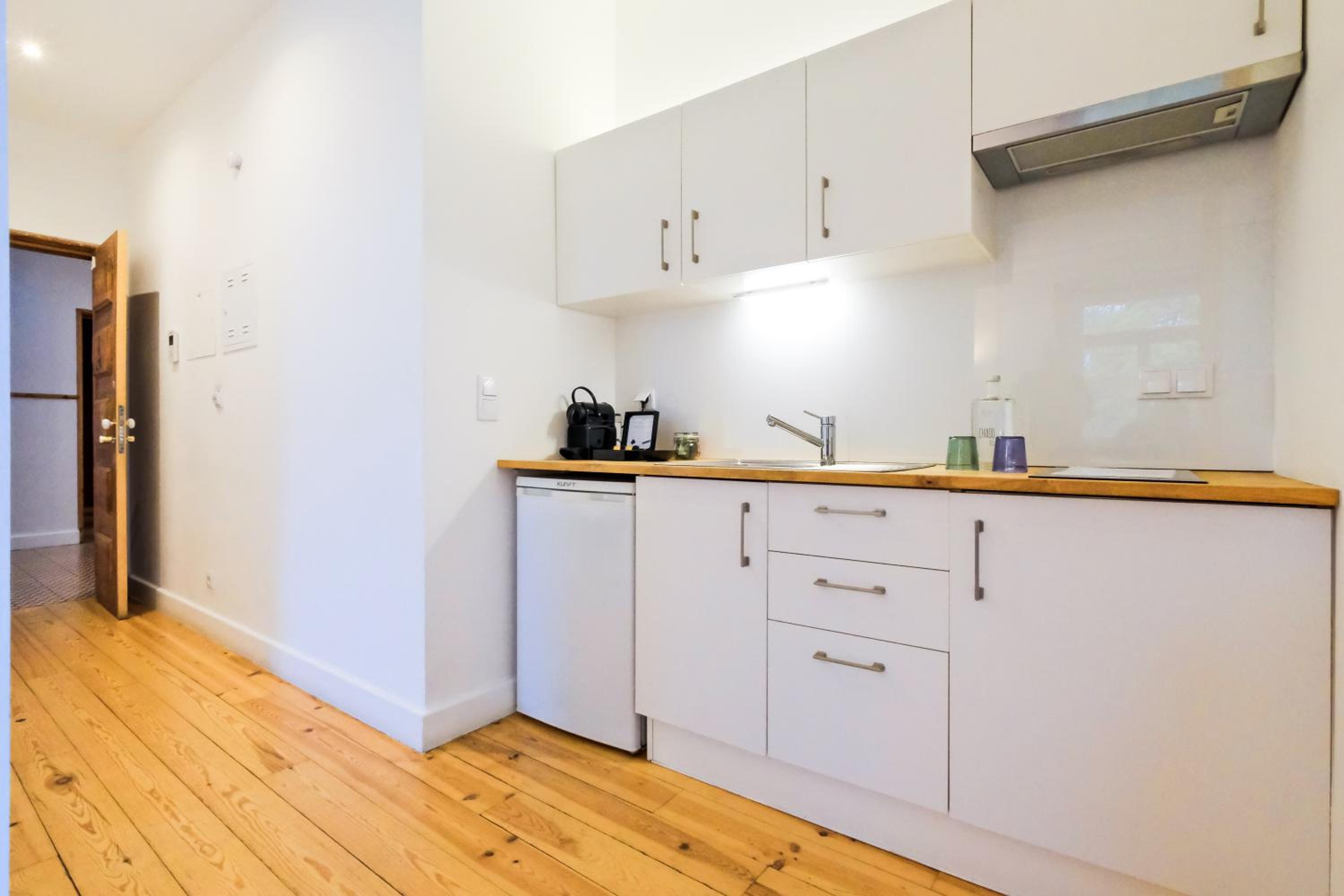 One-Bedroom Apartment with City View