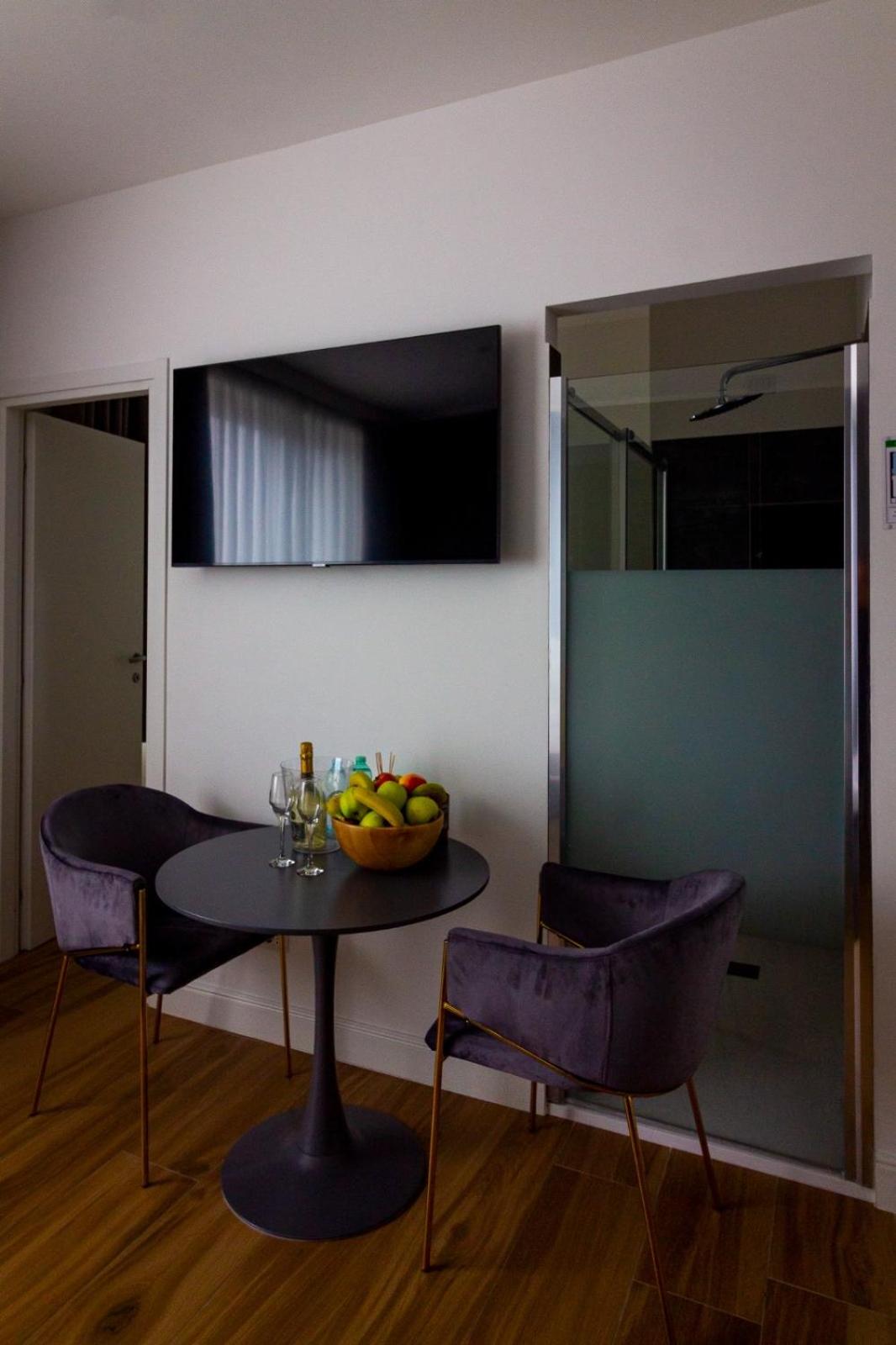 Deluxe Junior Suite photo 2
