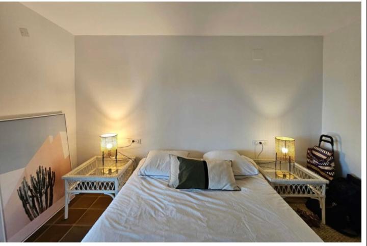 Three-Bedroom Apartment photo 2