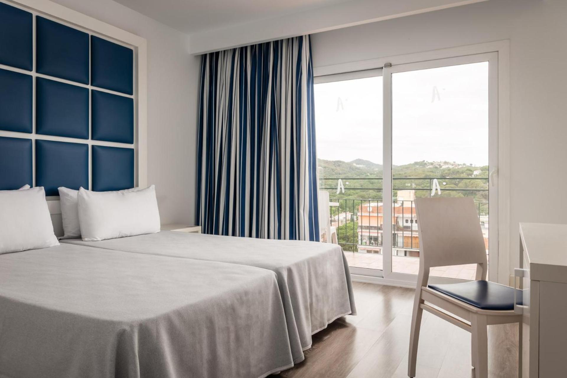 Habitación Doble o con Dos Camas