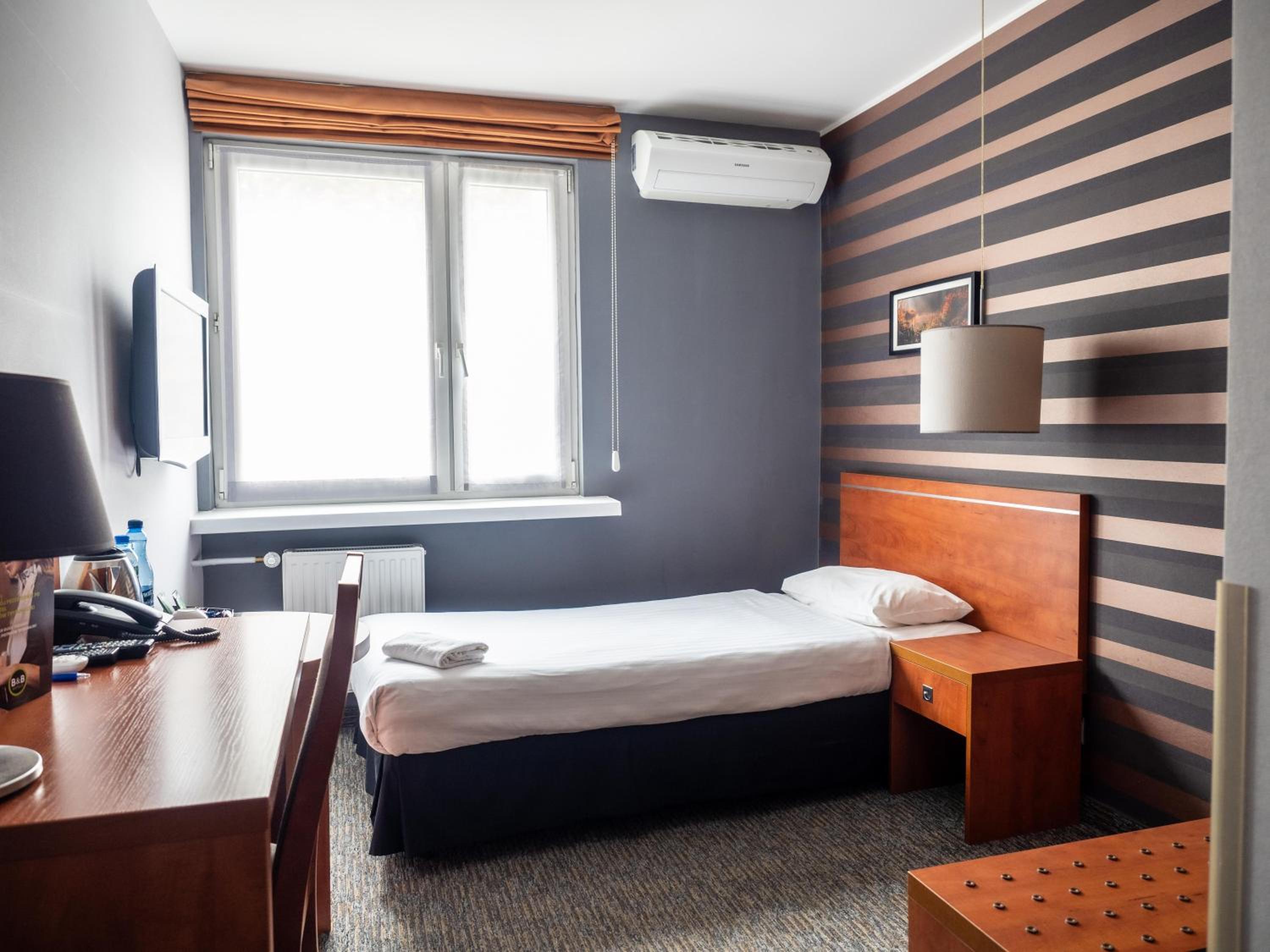 Single Room photo 2