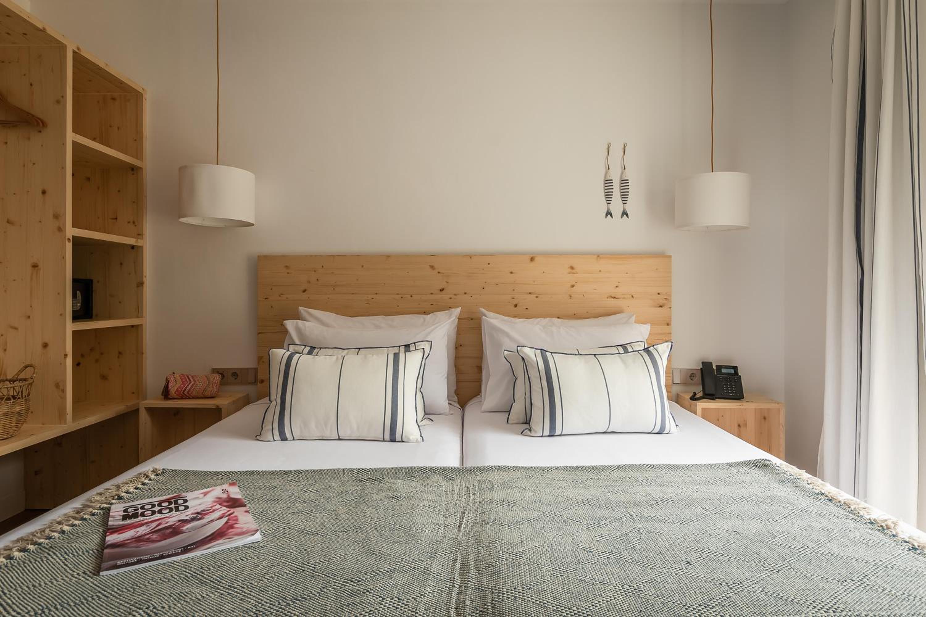 Twin Room with Sea View photo 3
