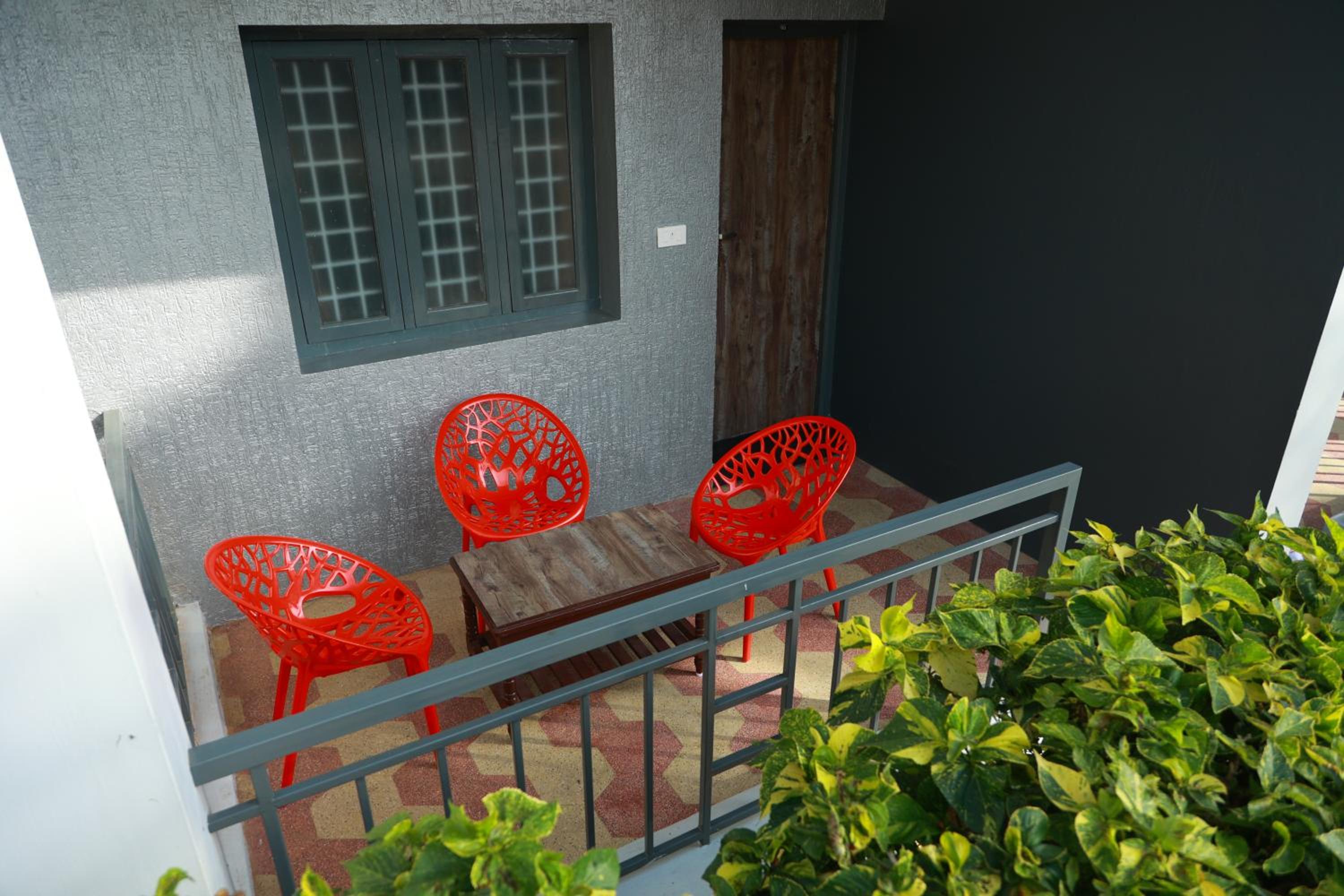 Studio with Garden View - Photo 3