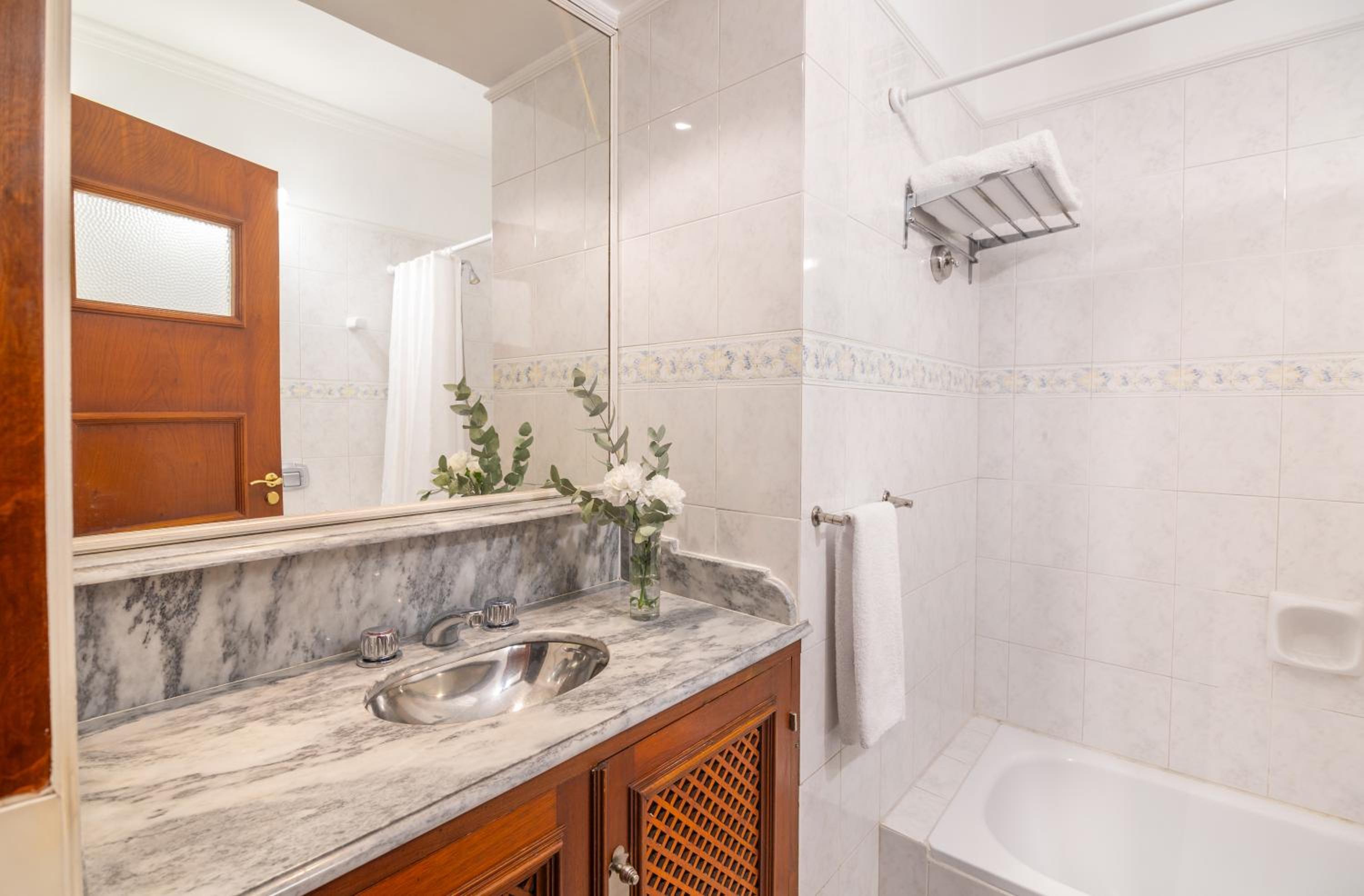 Superior Double or Twin Room with City View photo 3