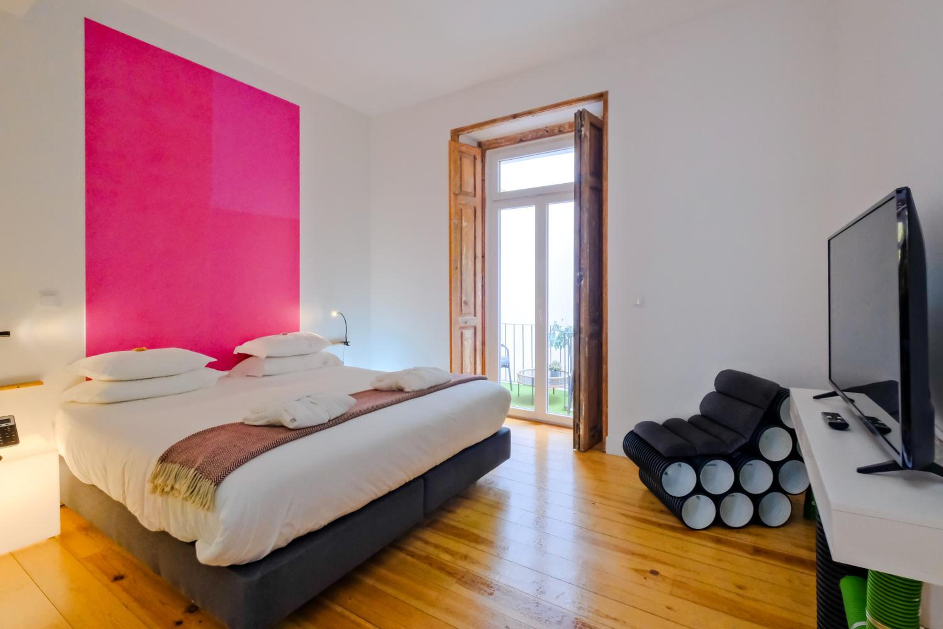 One-Bedroom Apartment with Terrace and City View
