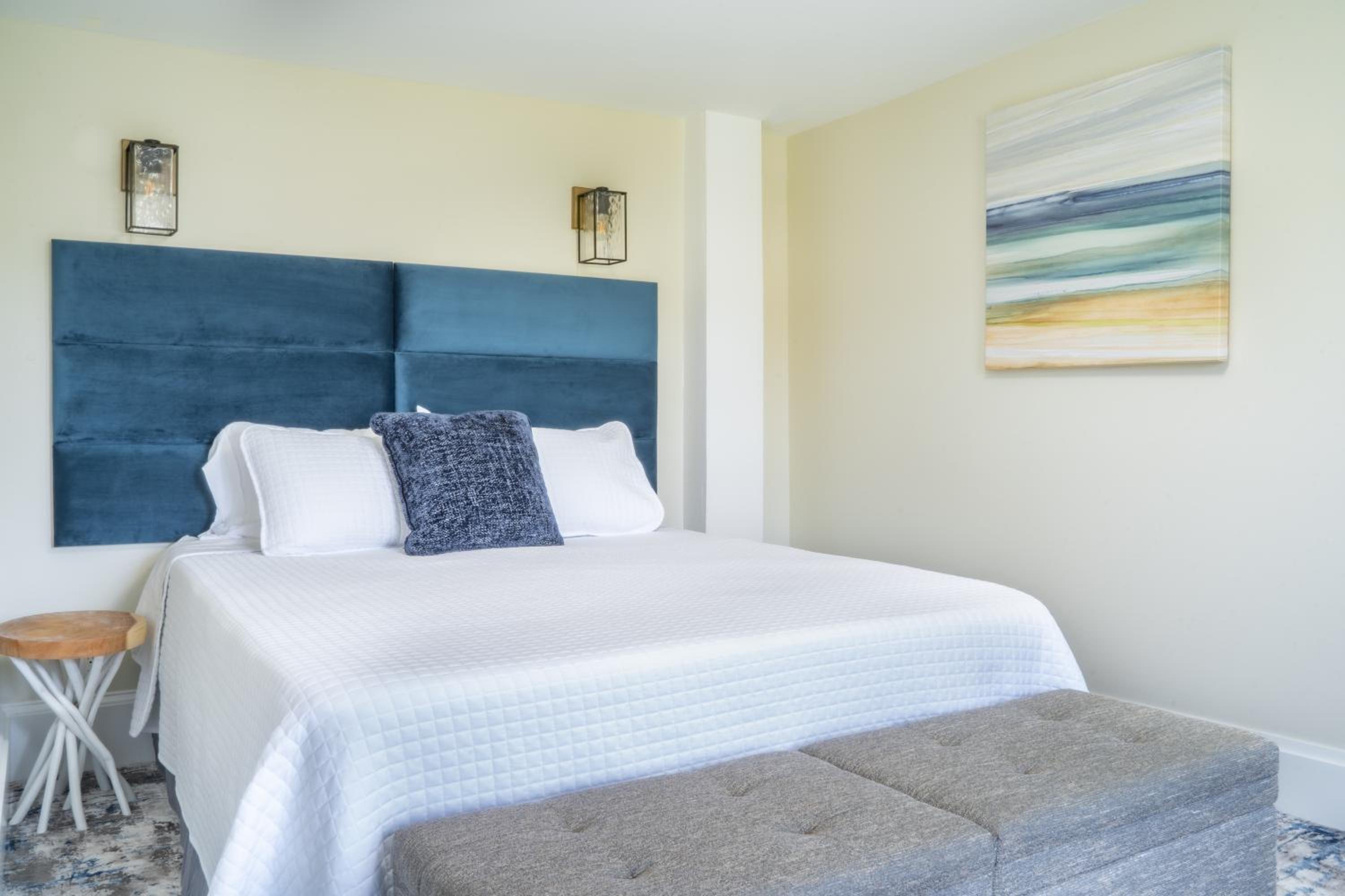 Suite with Garden View