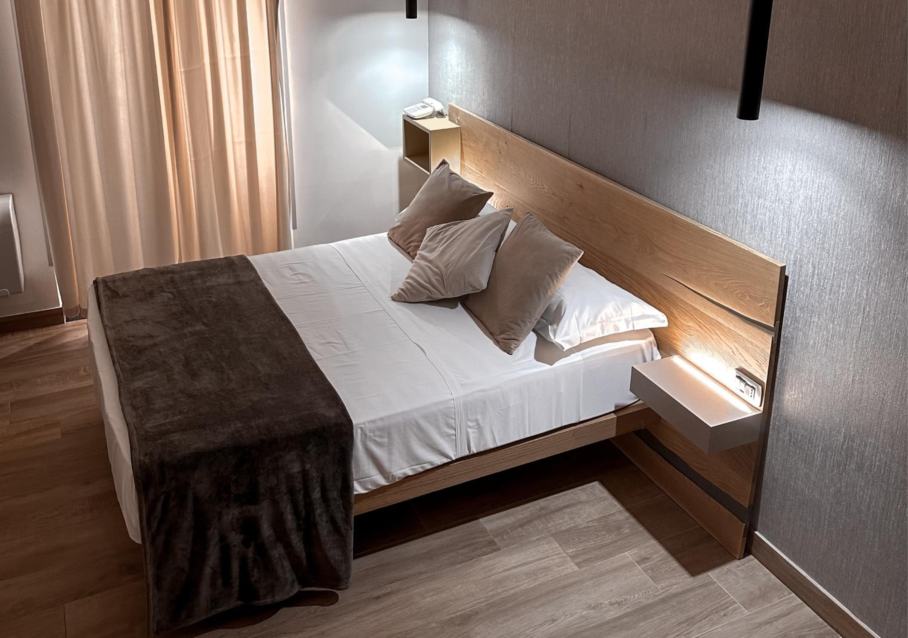 King Suite with Spa Bath photo 1