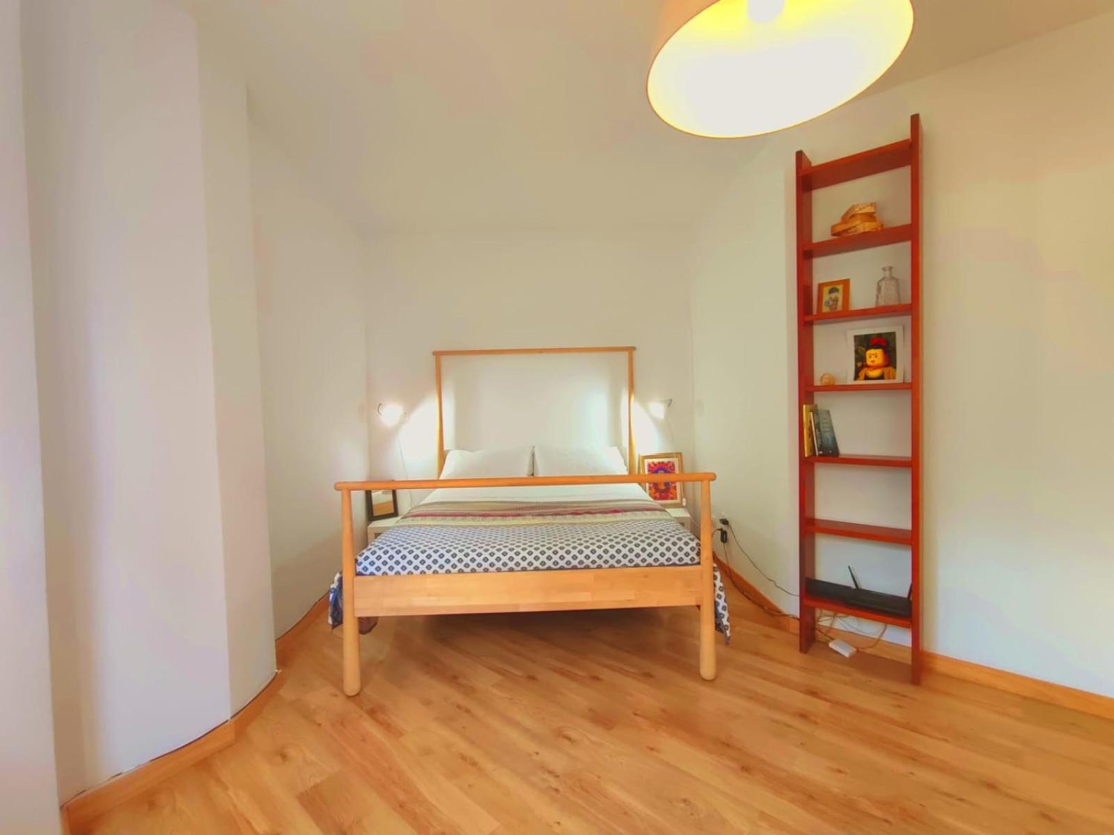 Apartamento con Balcón