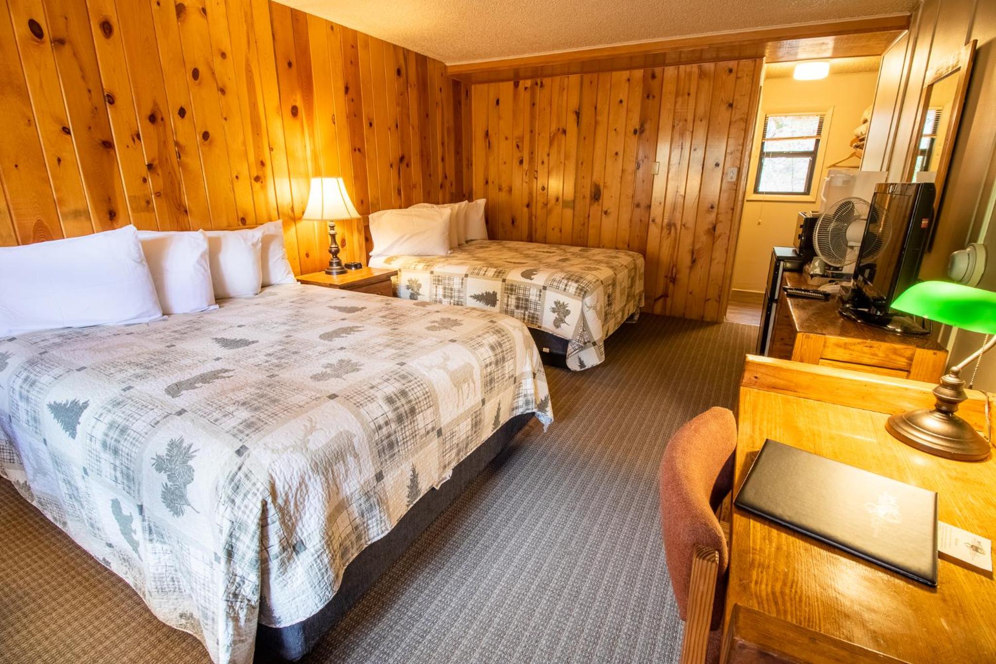Deluxe Queen Room