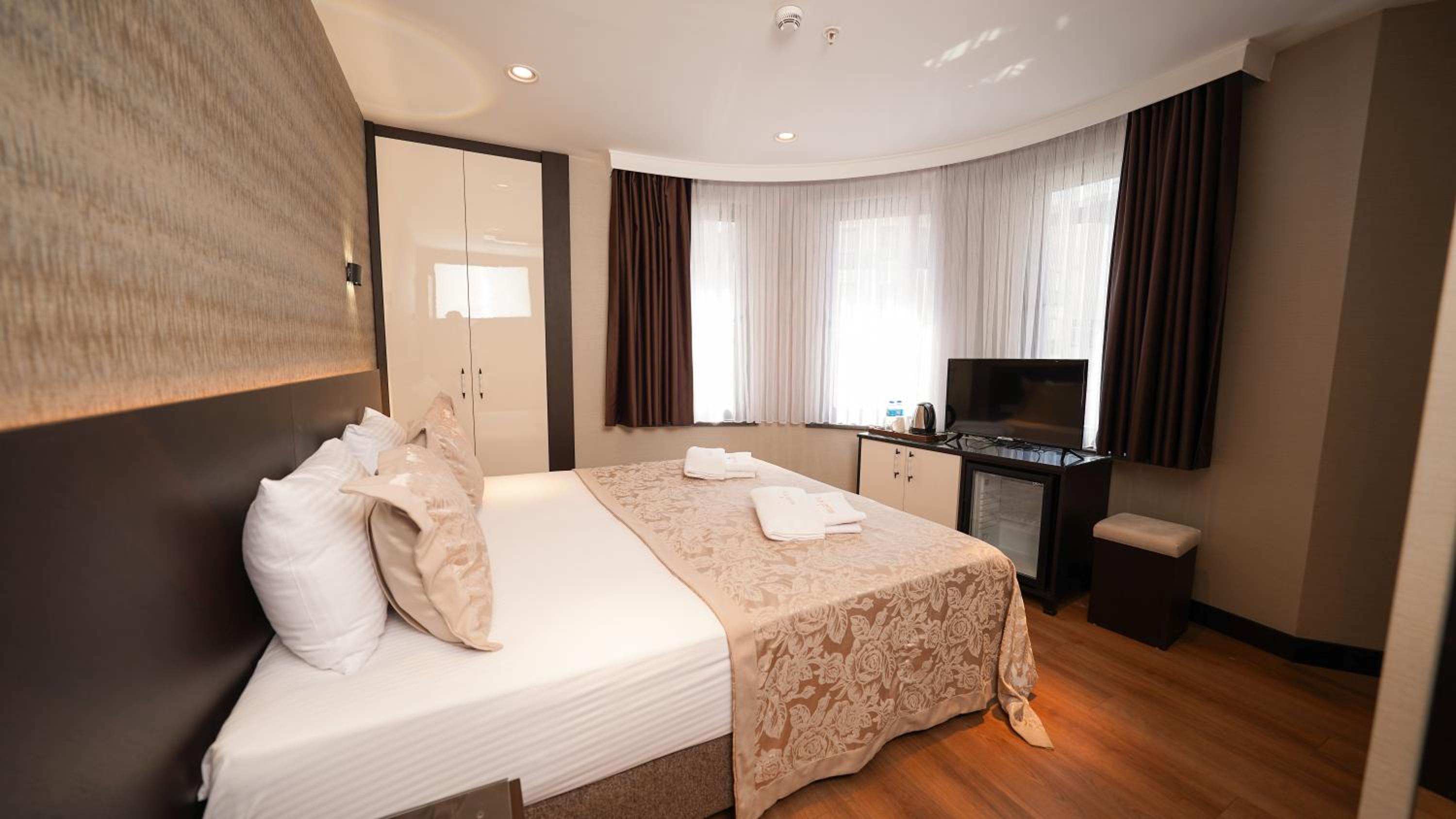 Deluxe Triple Room photo 3