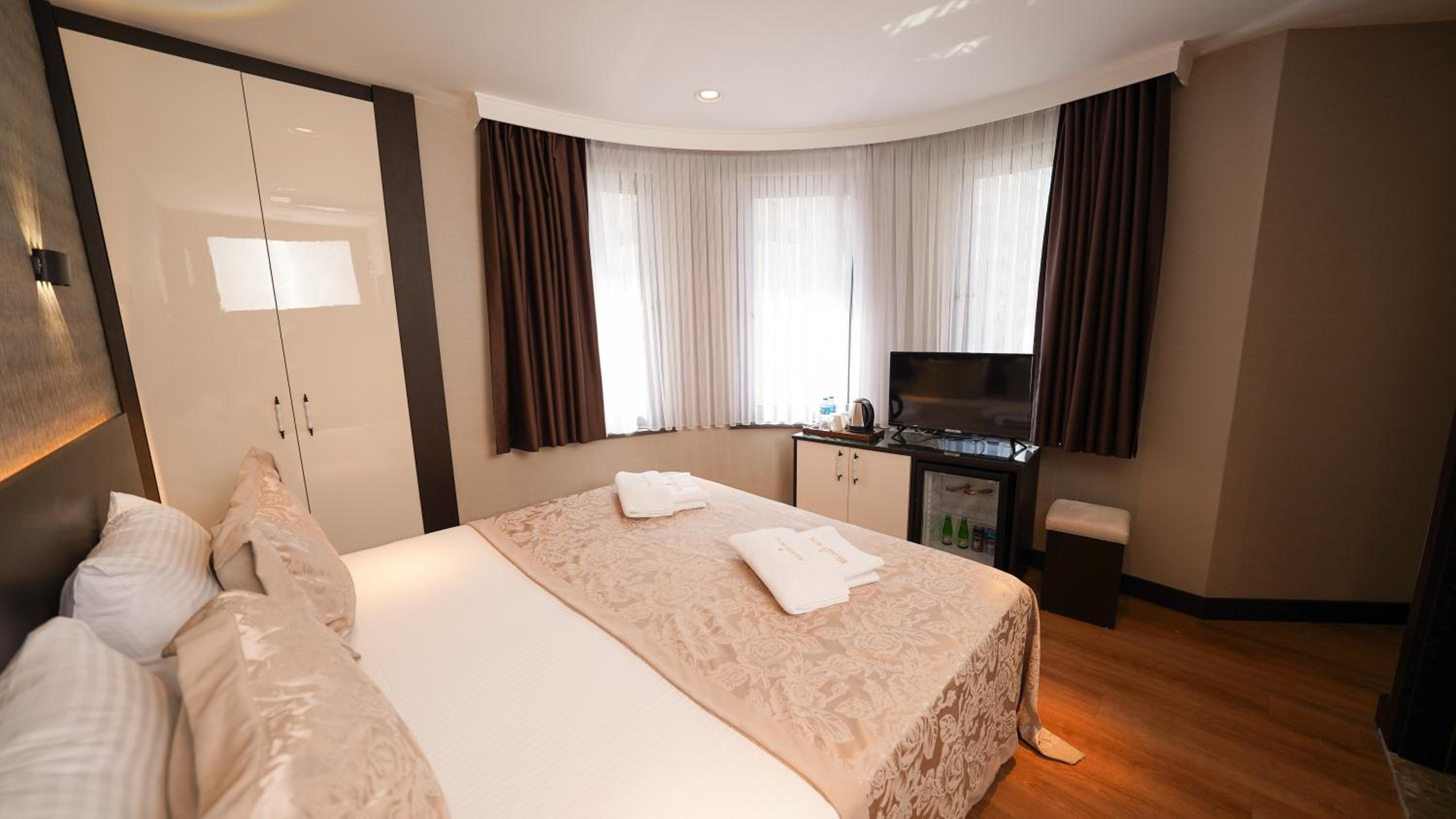 Deluxe Triple Room photo 2