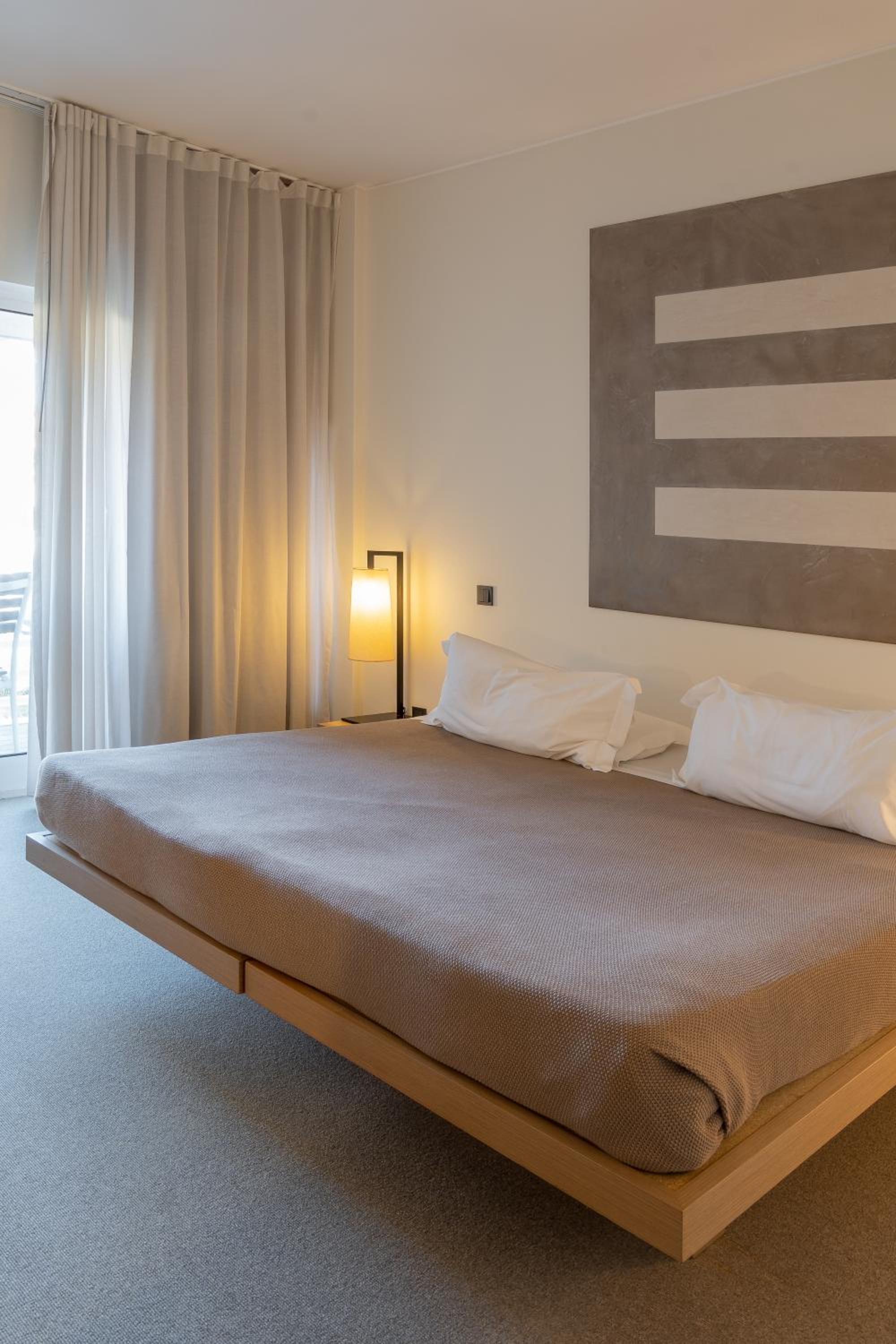 Double Room (2 Adults + 1 Child )