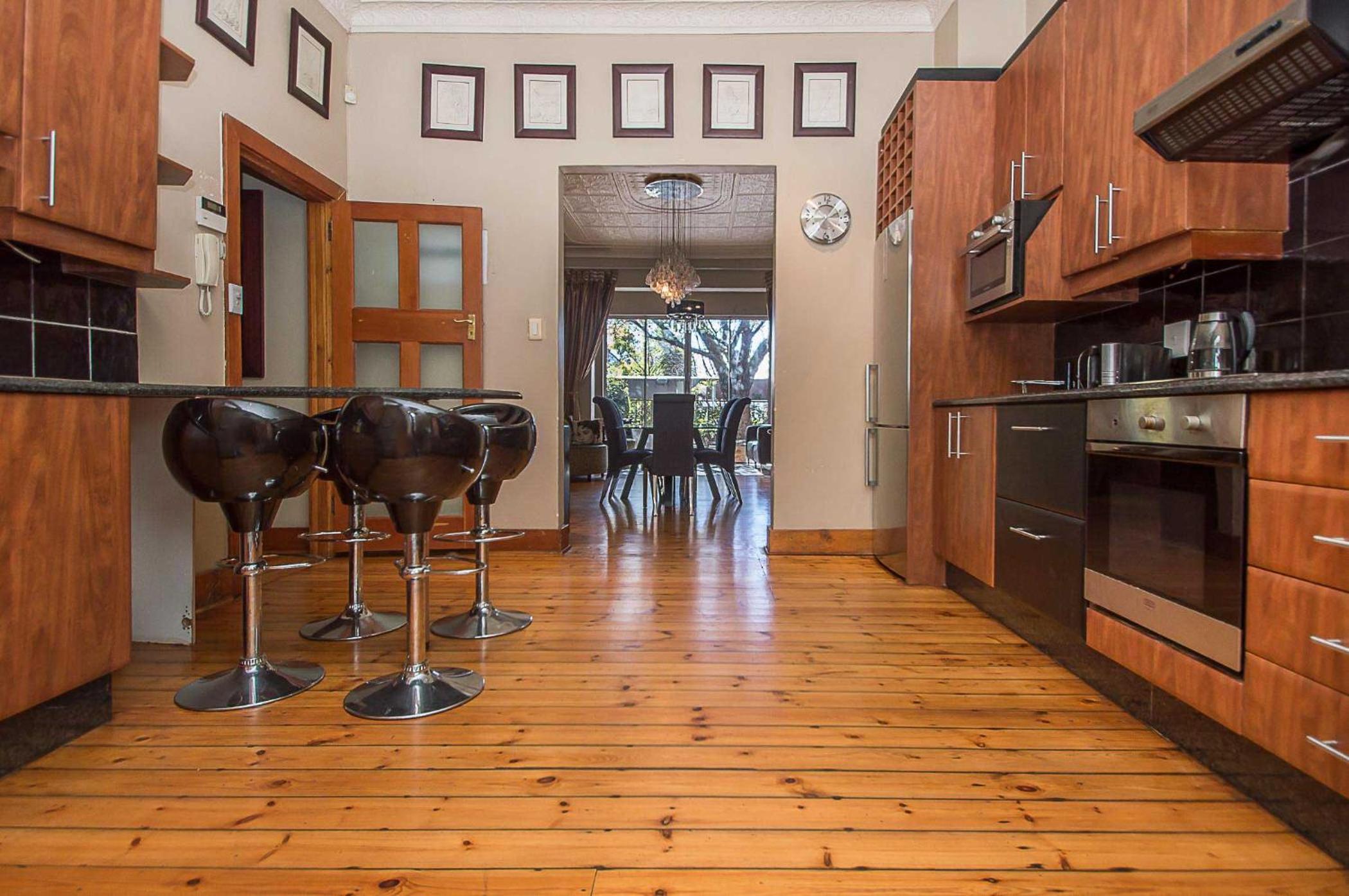 Family Room with Terrace photo 3