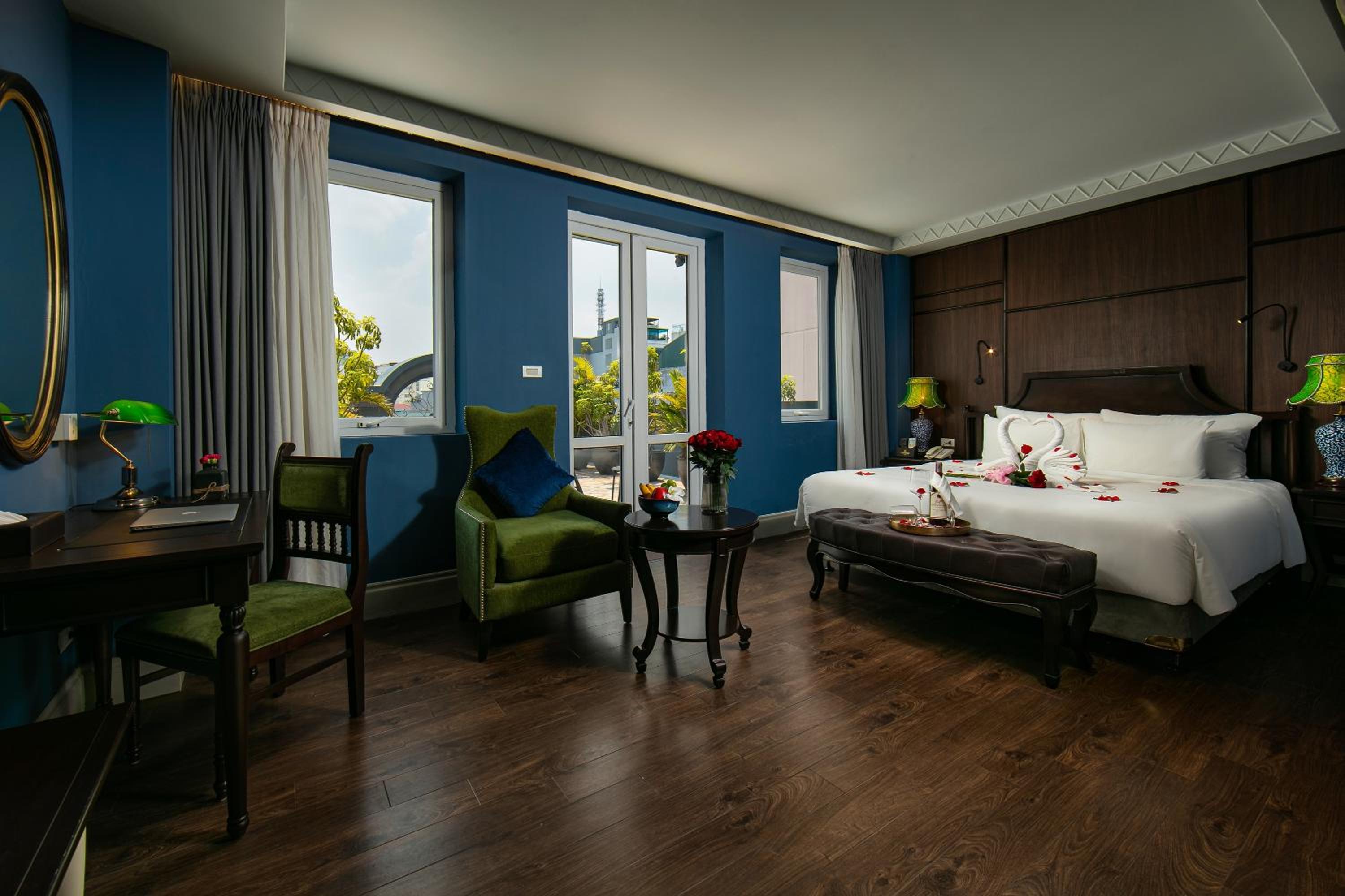 Royal Terrace Suite Room photo 3