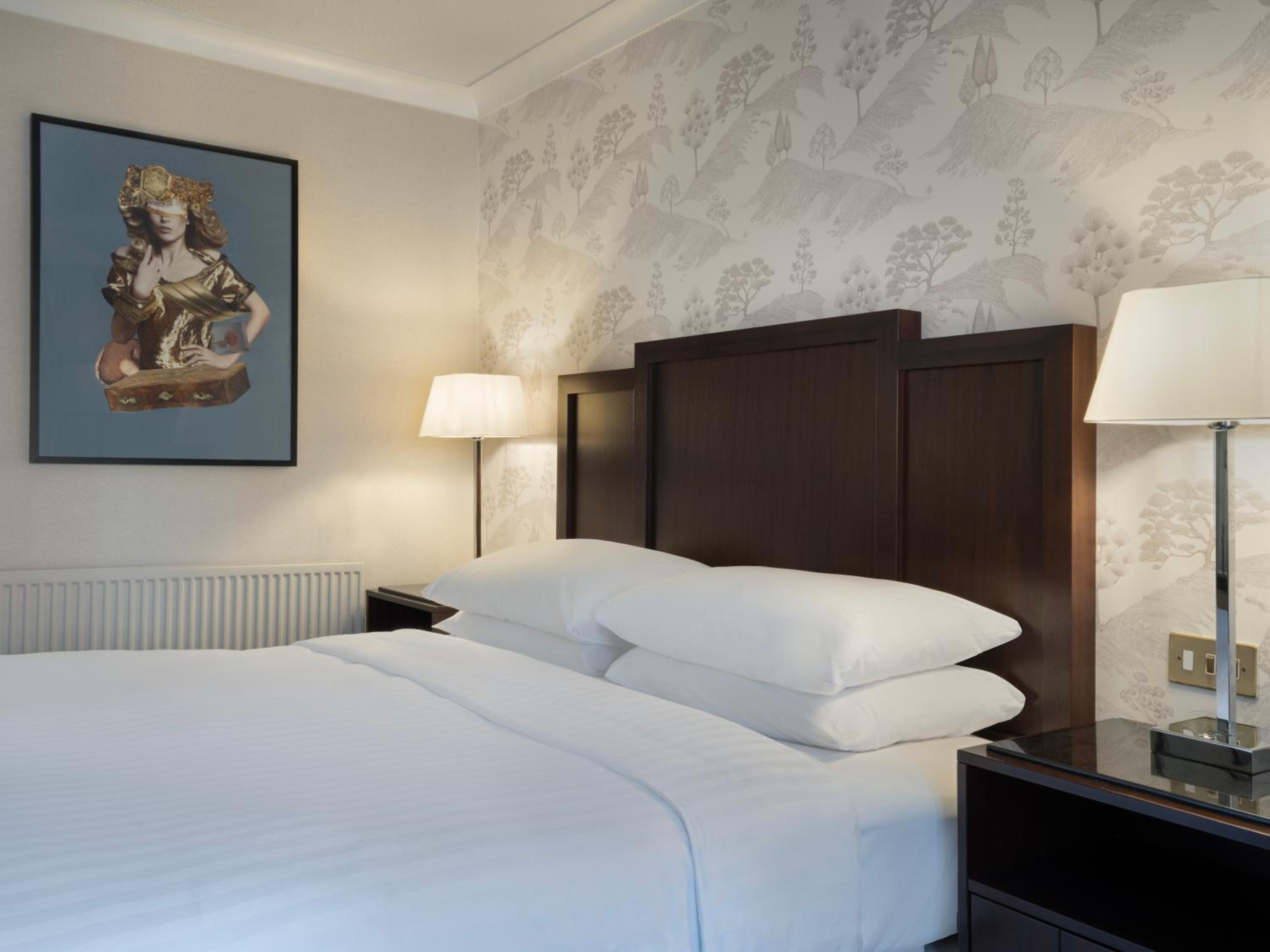 Deluxe King Room - Photo 3