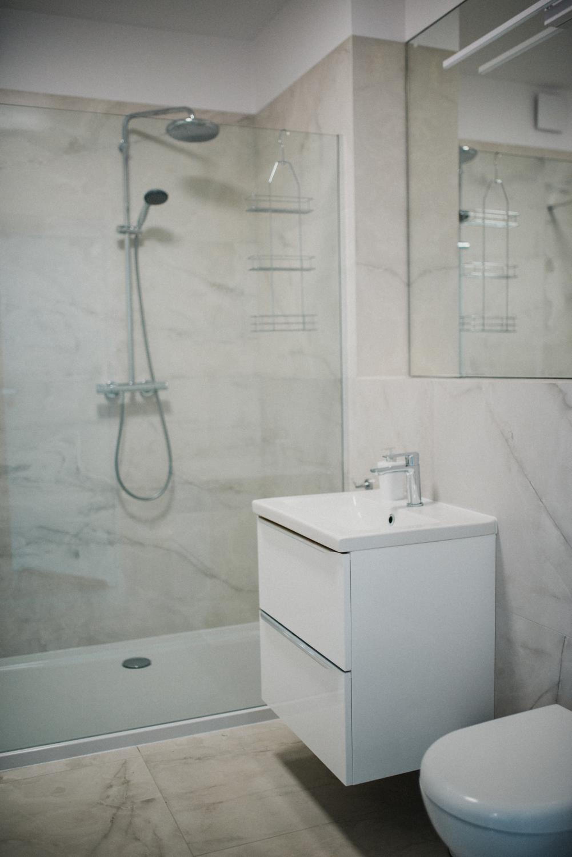 Two-Bedroom Apartment - Photo 2