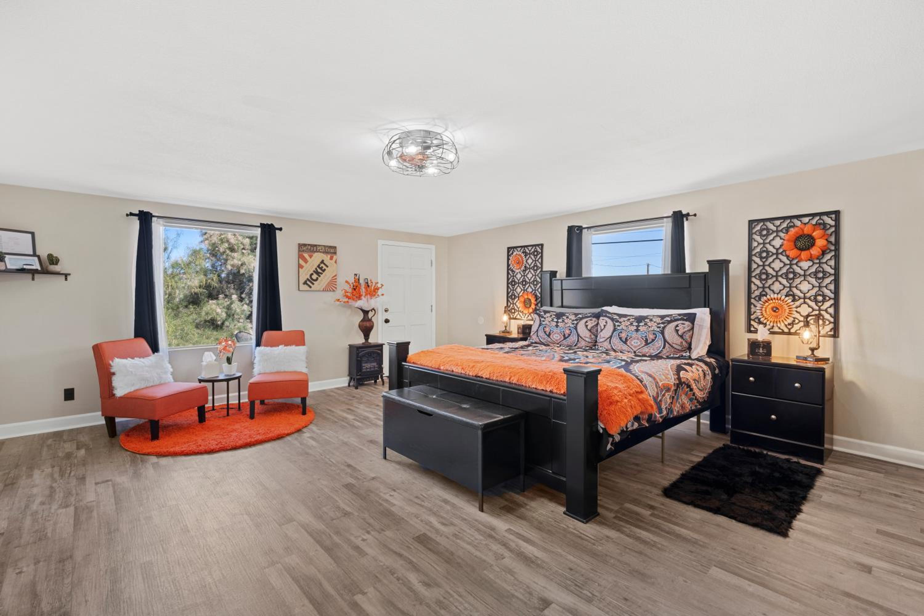One-Bedroom Apartment - Photo 11