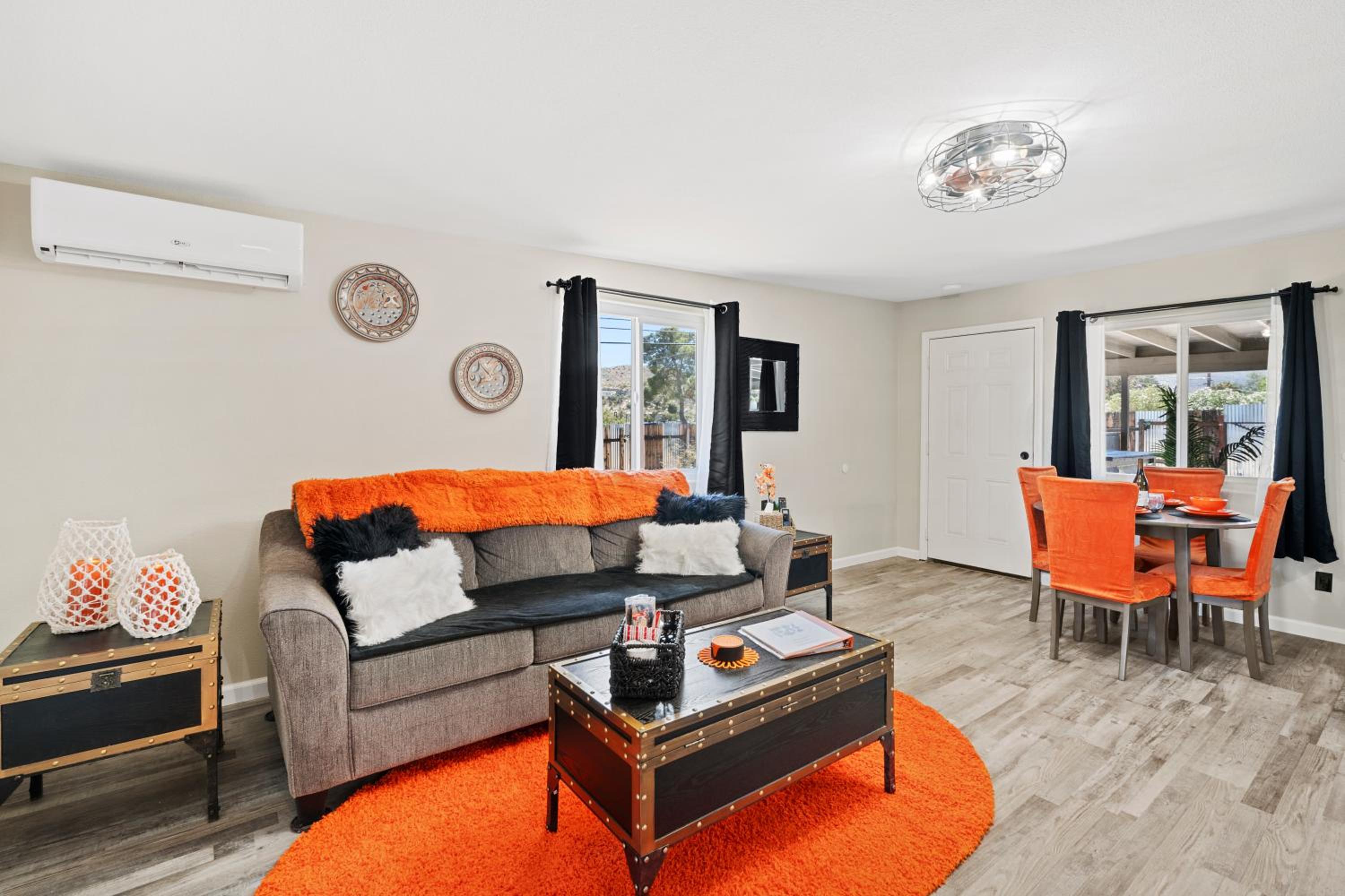 One-Bedroom Apartment - Photo 1