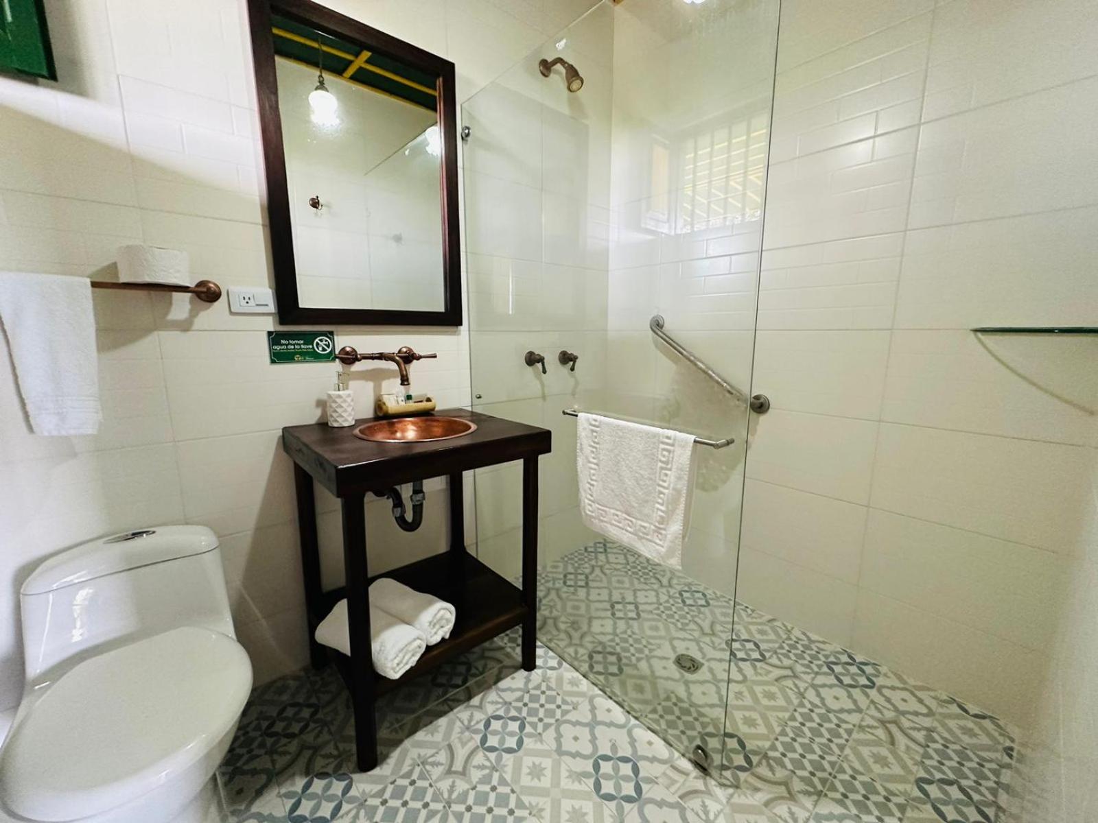 Superior King Room photo 2