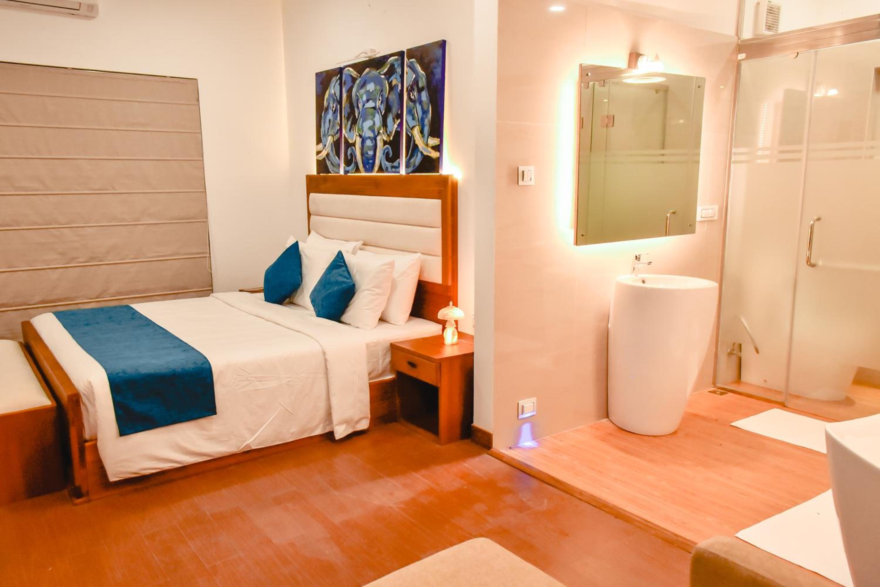 Deluxe Suite - Photo 2
