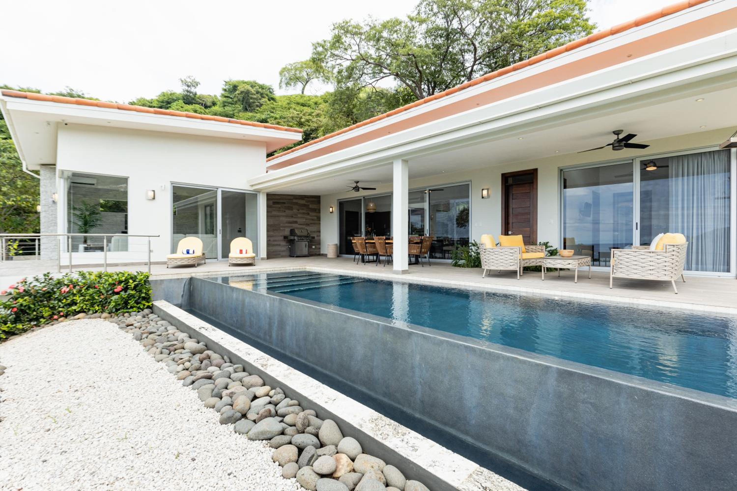 Deluxe Villa photo 3