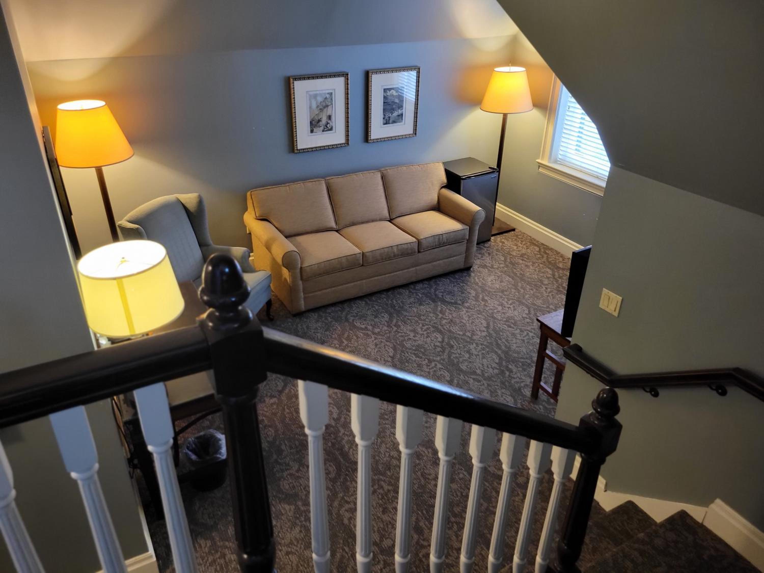 Premier Two Room Suite with King Bed - Sofa Bed - Photo 4