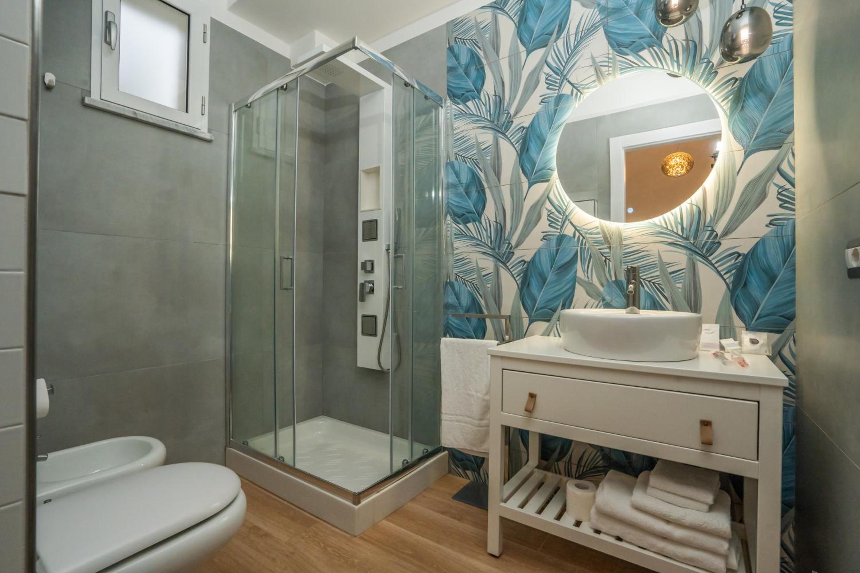 Double Room - Photo 5