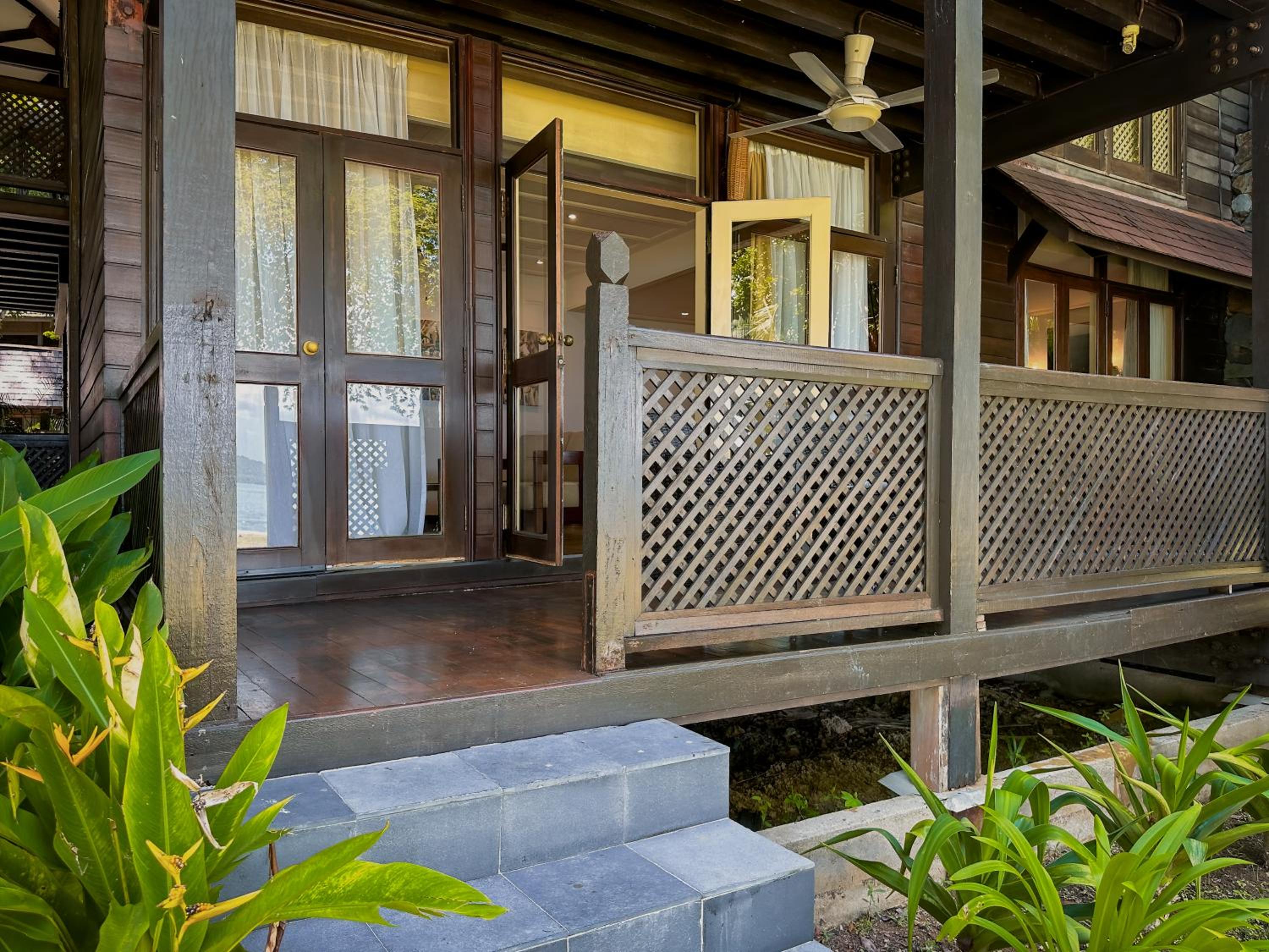 Studio Sea View Suite - Photo 12