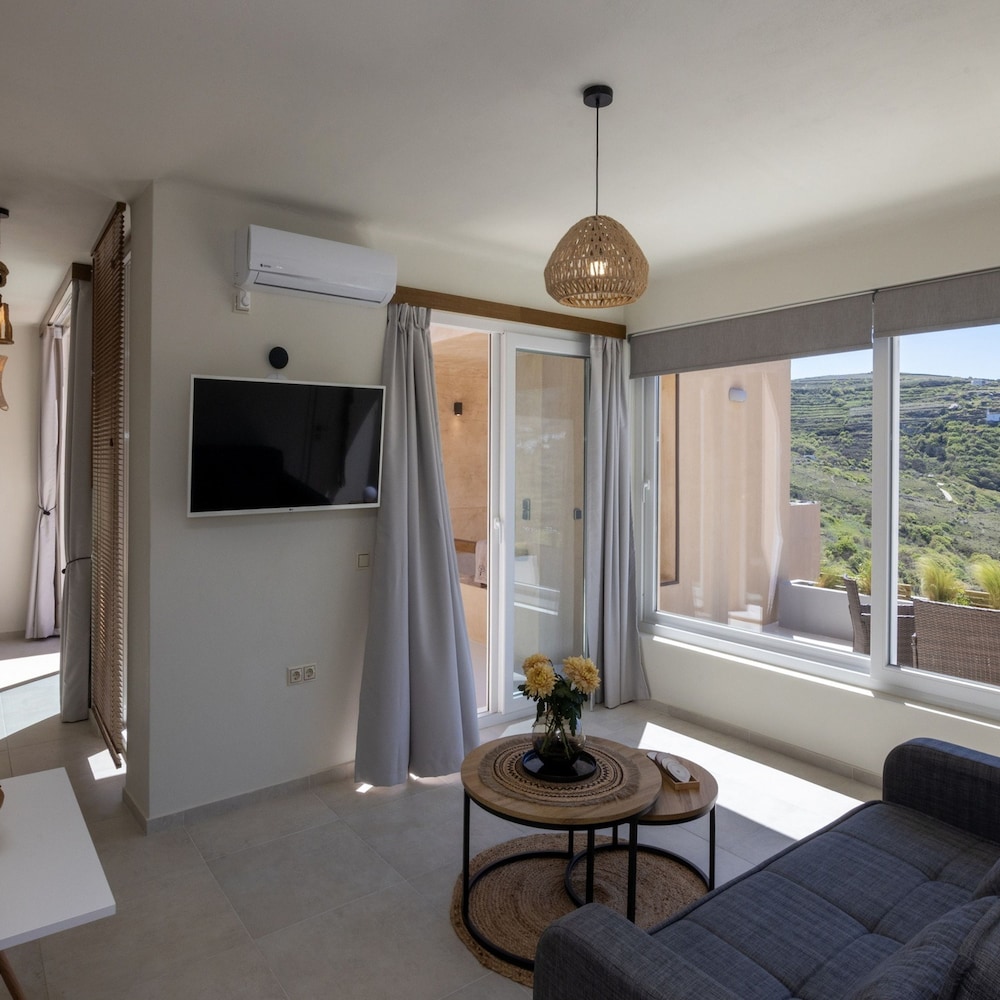 Villa photo 3