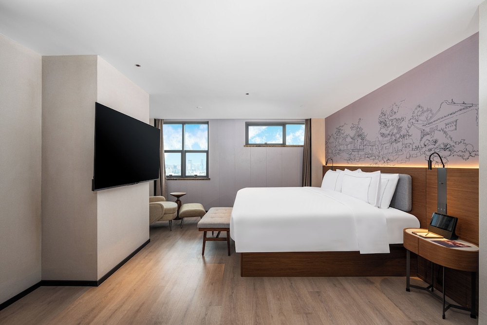 Presidential Double Room, City View