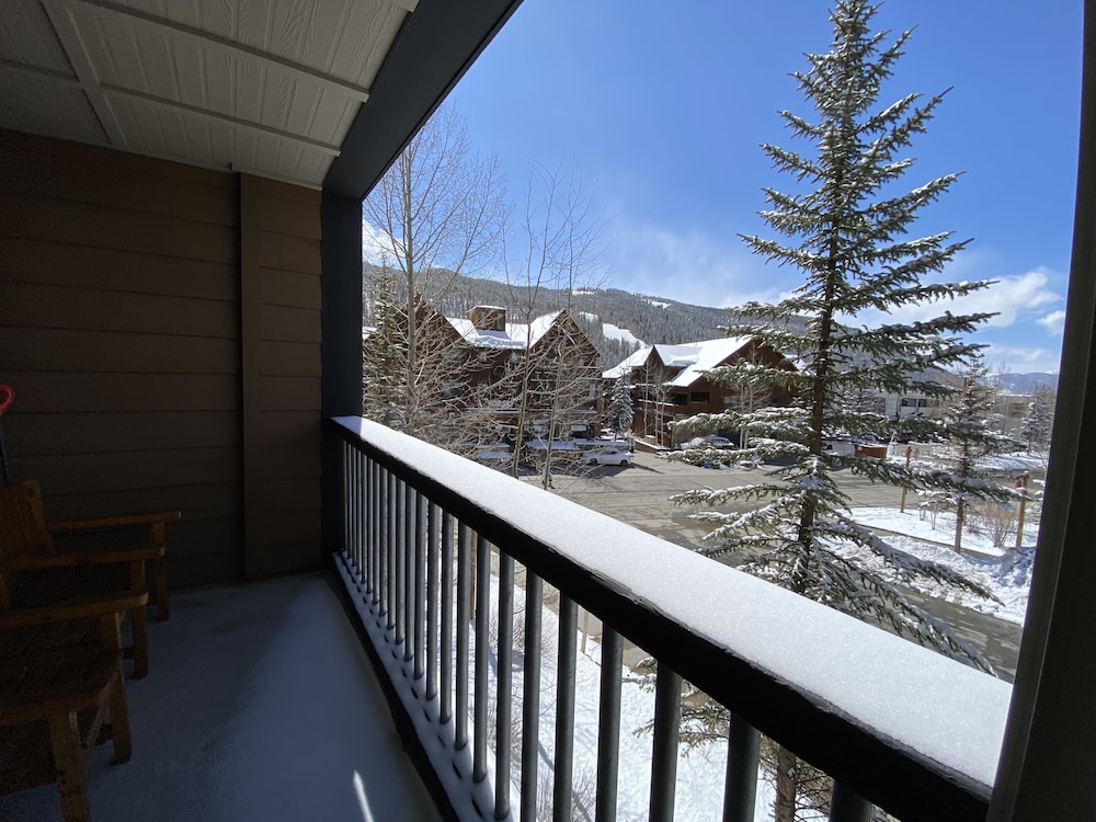 Condo, 1 King Bed with Sofa bed, Resort View (Dakota Lodge 8481) photo 1