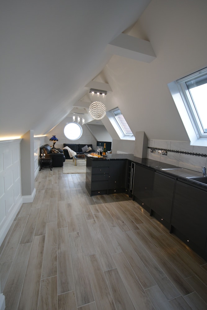 Penthouse - 2 Bedroom Apartment incl. Living Room photo 3
