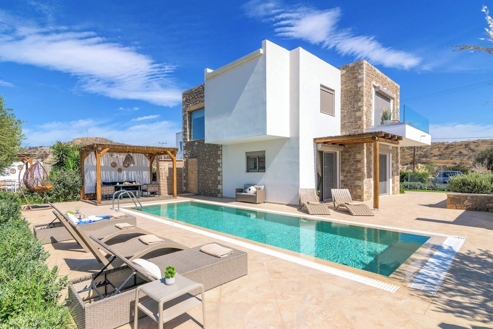 Villa (2 Bedrooms) photo 1