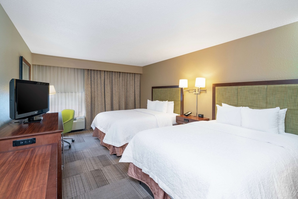 Room, 2 Queen Beds, Non Smoking photo 1
