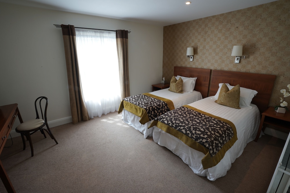Standard Twin Room, River View photo 1
