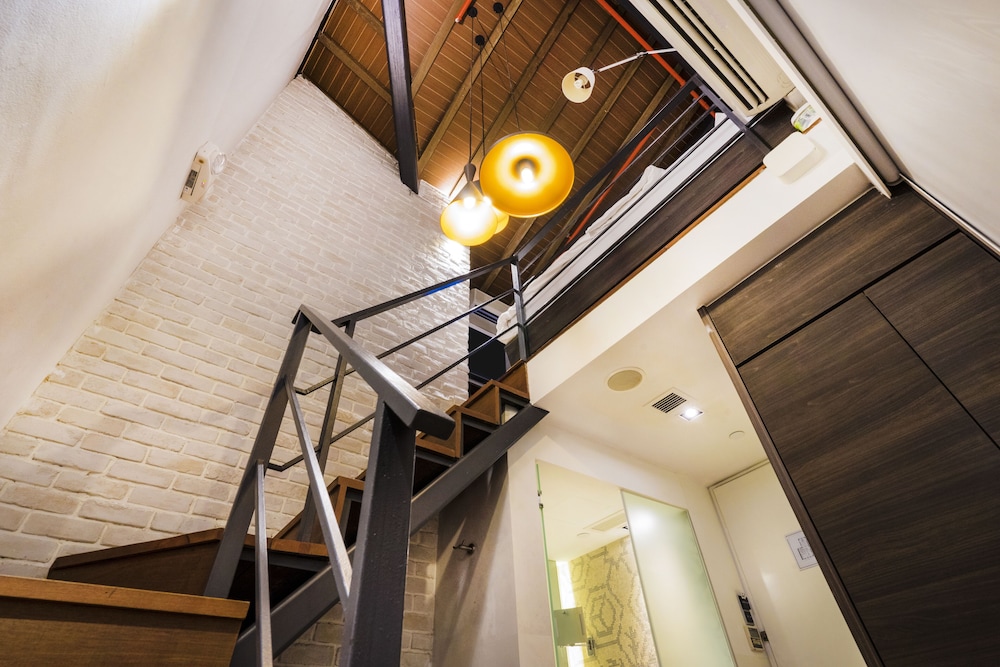 Loft Room photo 3