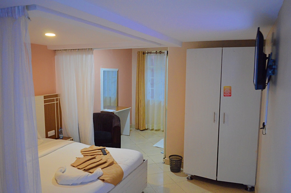 Basic Double Room photo 1