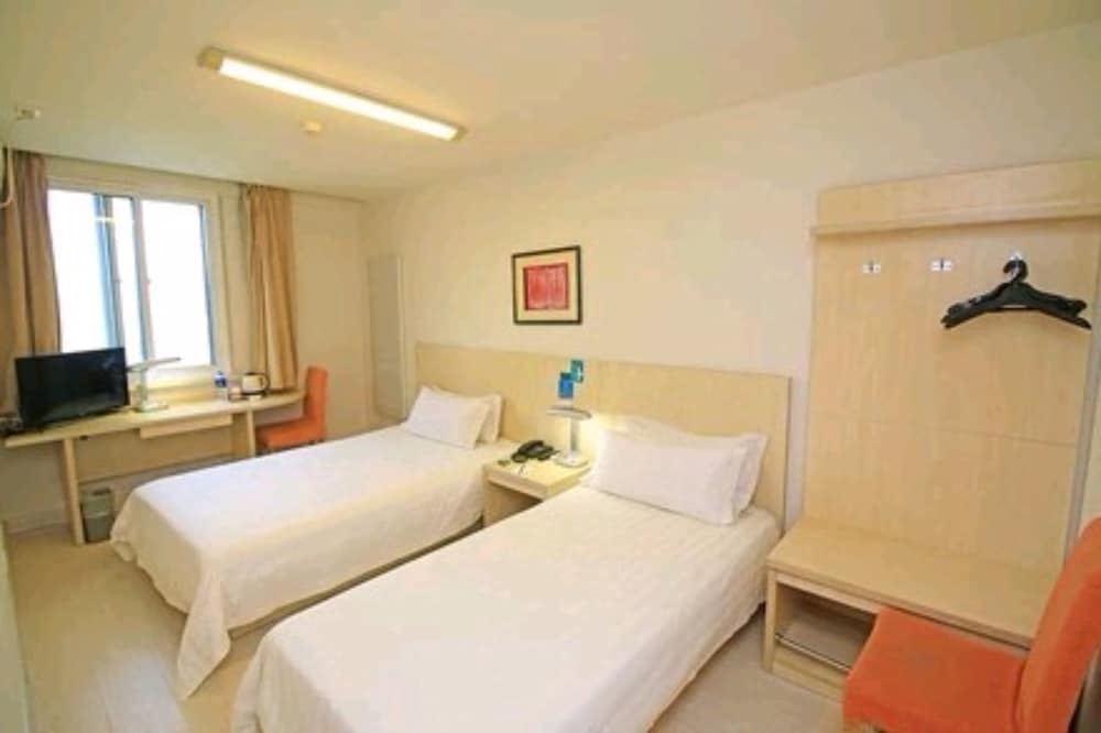 Standard Twin Room B photo 1
