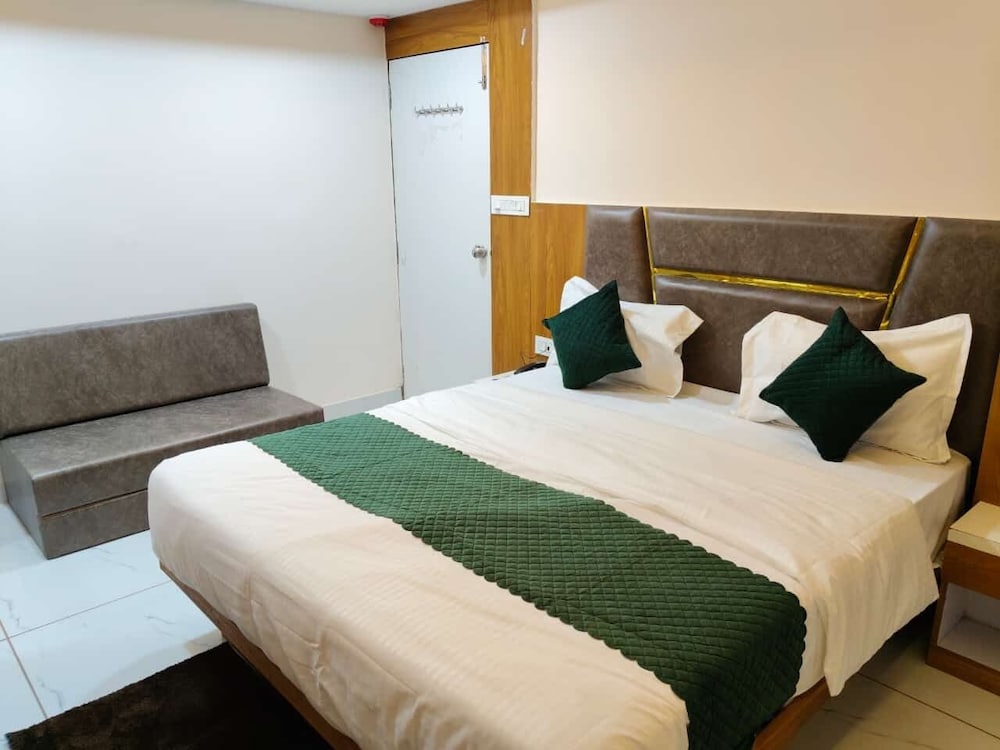 Deluxe Double Room photo 3