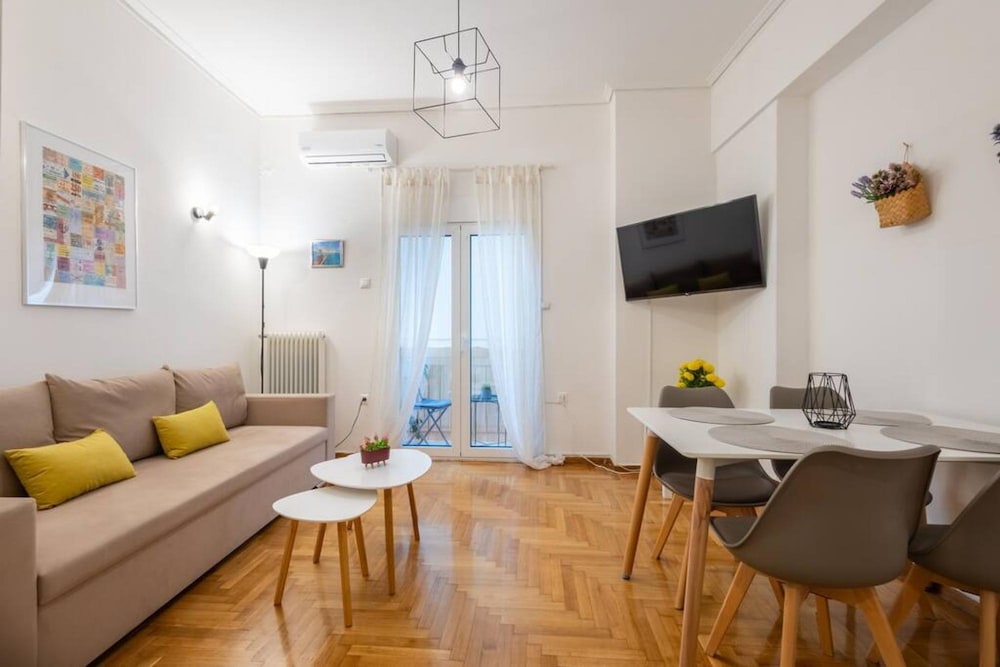 Apartment photo 1