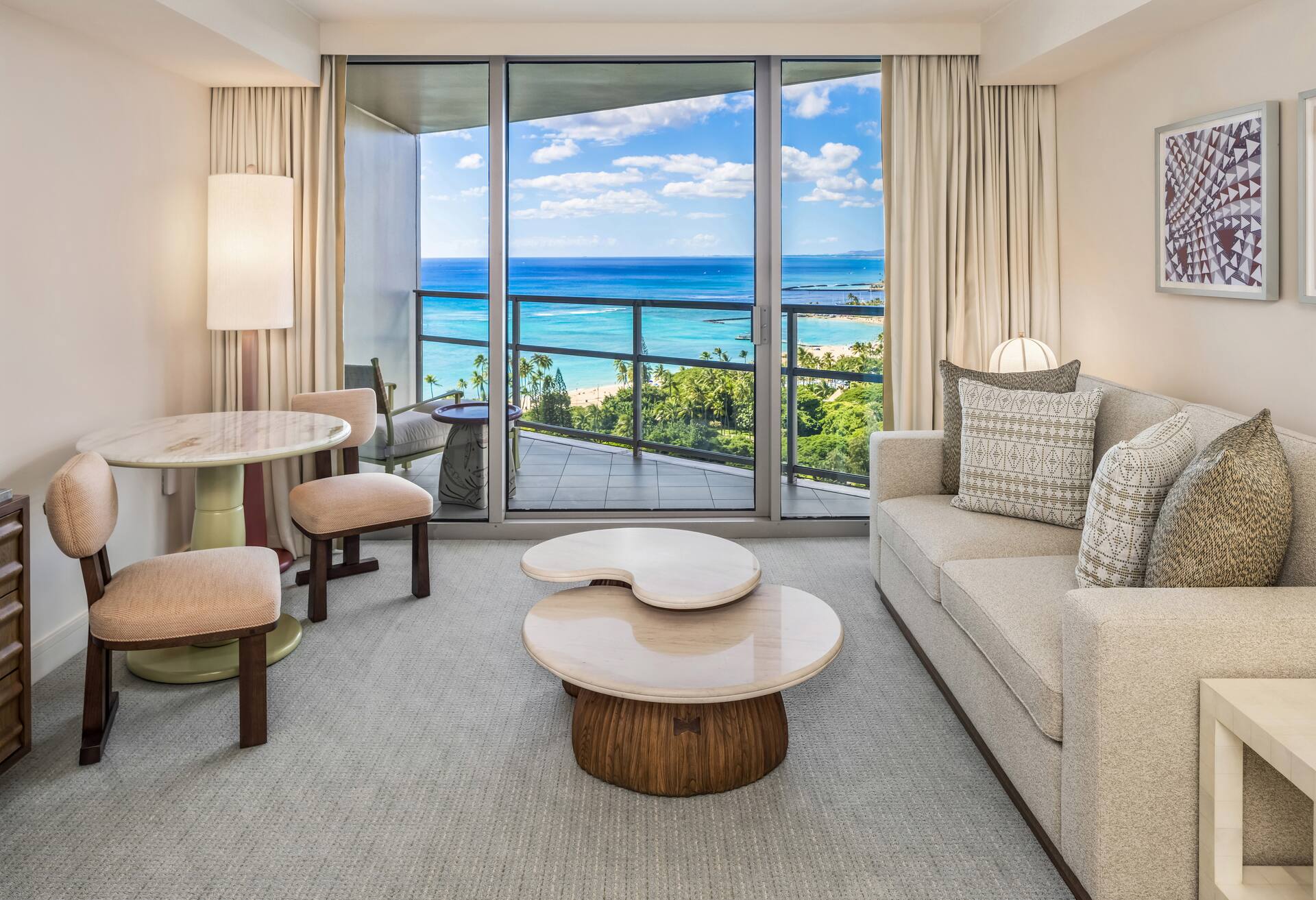 Ka Laʻi Waikiki Beach, LXR Hotels & Resorts: Deluxe Room Ocean View with King and Sofa Bed photo